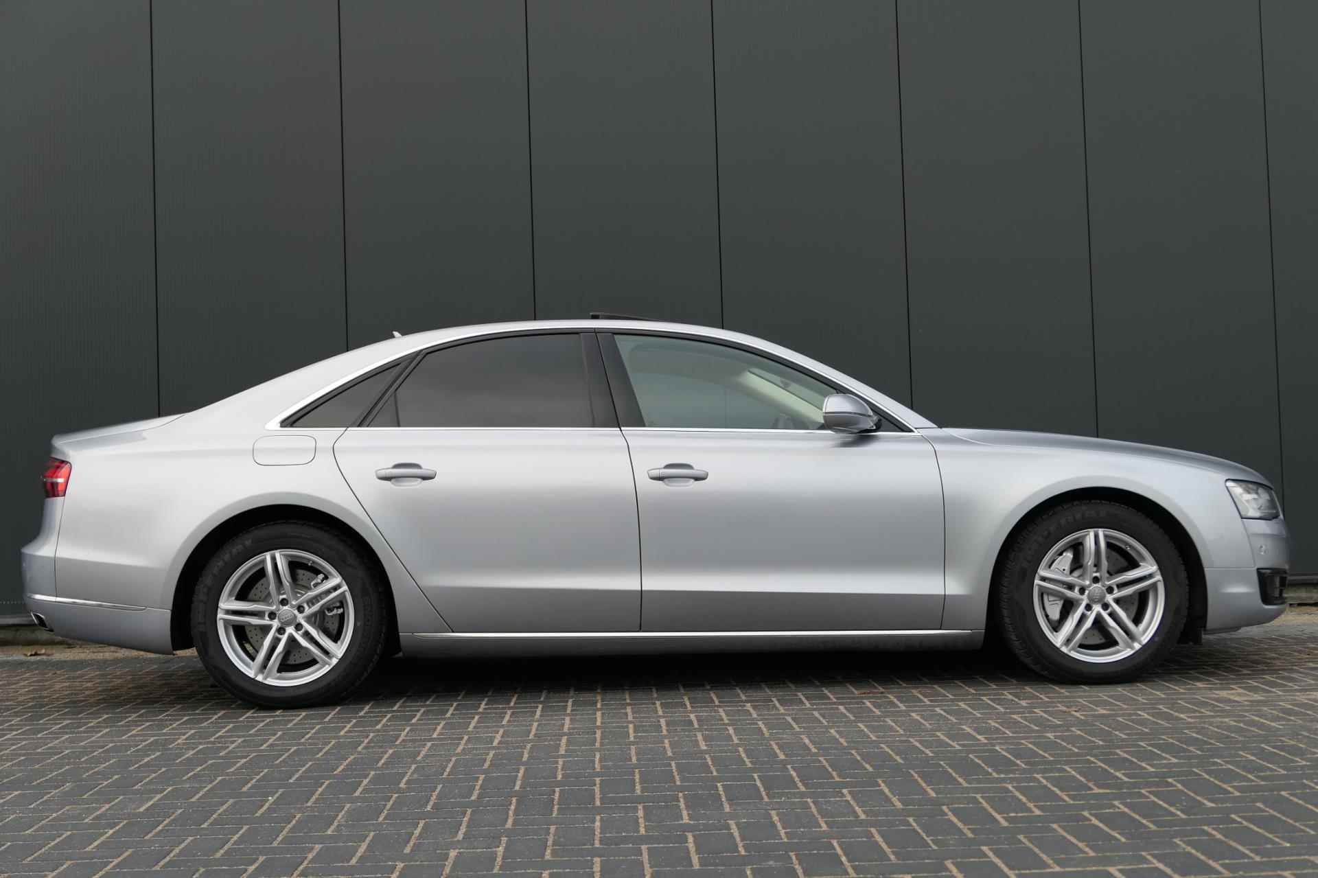 Audi A8 4.0 TFSI quattro Pro Line+ Schuifdak TV Leder Privacy Memory Luchtvering - 4/23