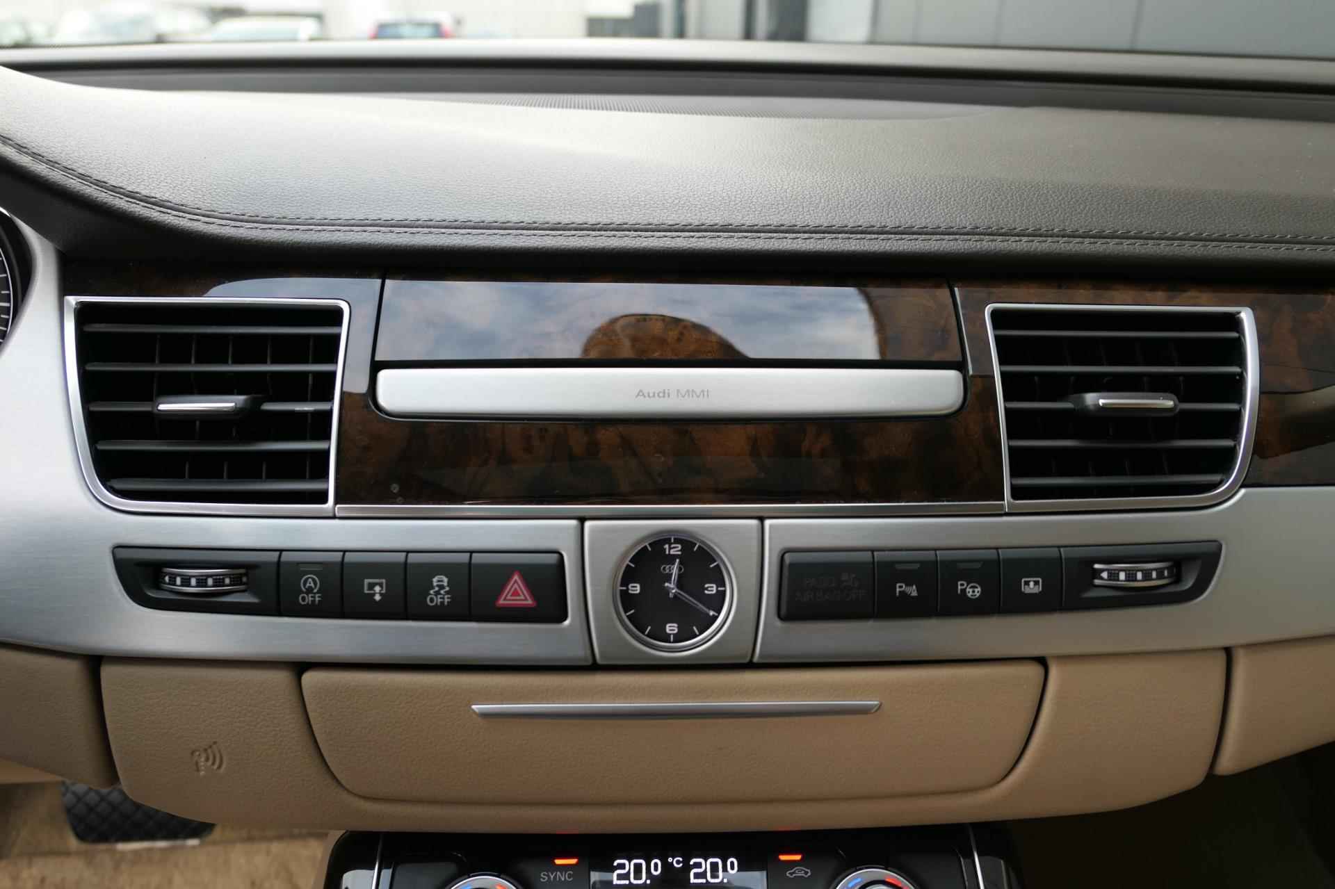 Audi A8 4.0 TFSI quattro Pro Line+ Schuifdak TV Leder Privacy Memory Luchtvering - 18/23