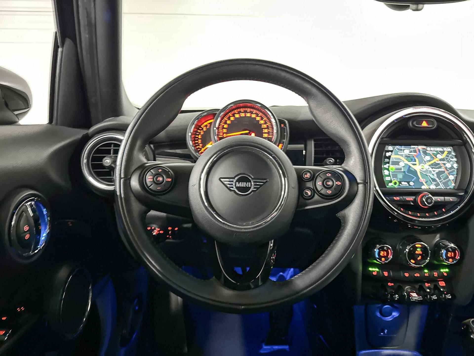 MINI 5-Deurs Cooper | Apple CarPlay | Stoelverwarming | Park Distance Control - 11/20