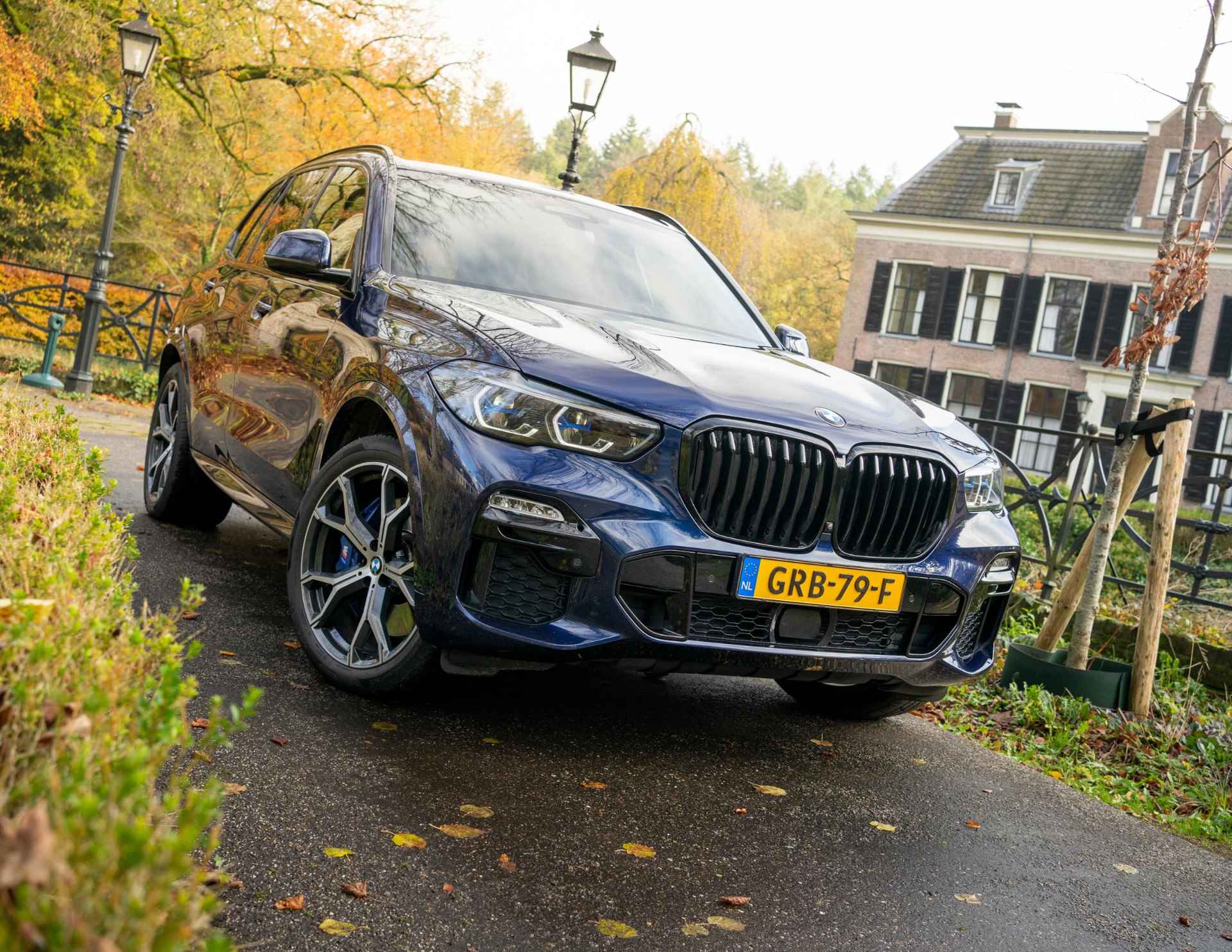 BMW X5 xDrive45e M-Sport|B&W|Sky|Massage|Nachtzicht|Softclose - 8/25