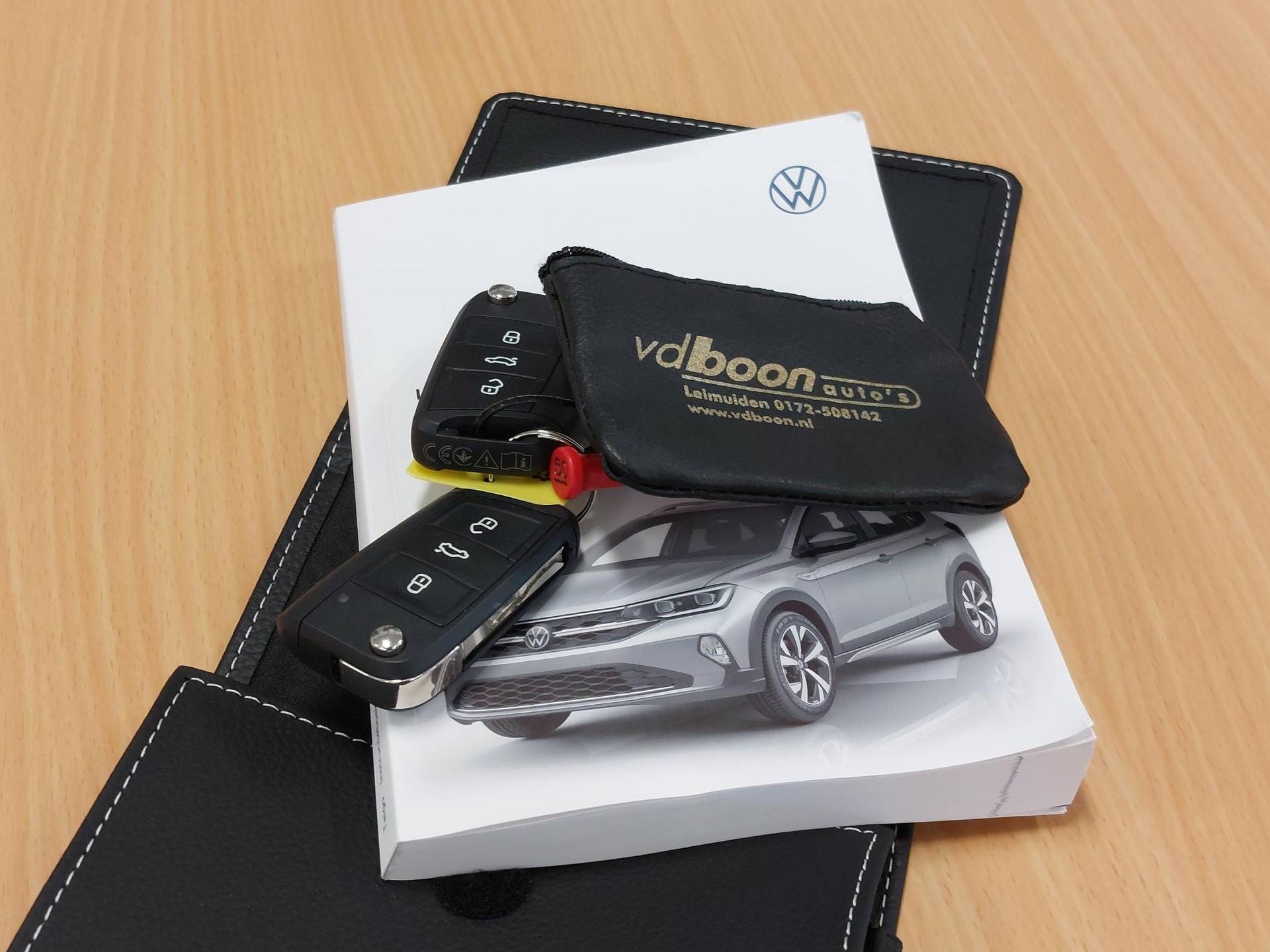 Volkswagen Taigo 1.0 TSI R-Line AUTOMAAT | NAVI | OPEN DAK NL-auto-rijklaarprijs!! - 9/38