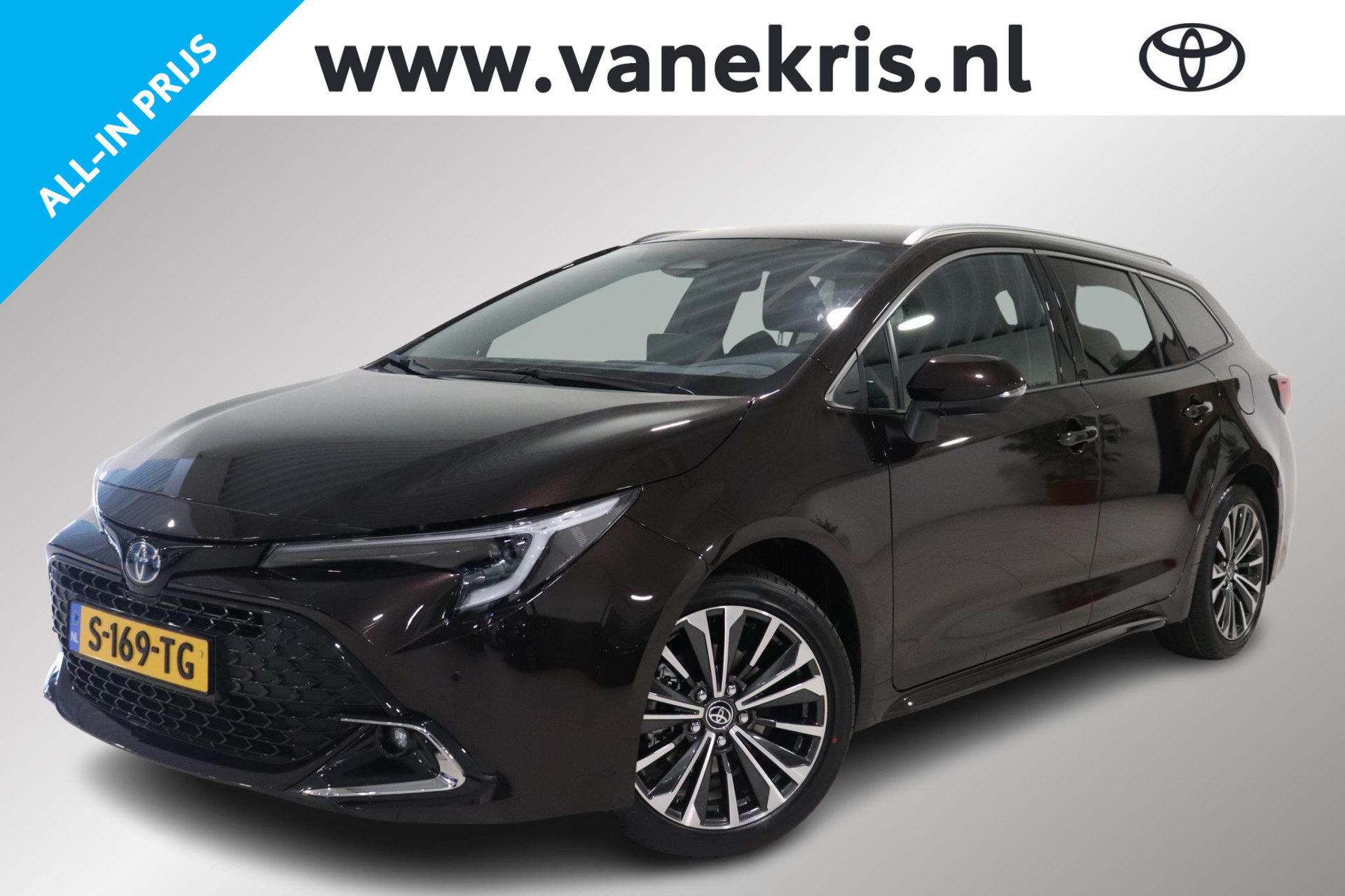 Toyota Corolla Touring Sports 1.8 Hybrid First Edition, Direct leverbaar, 140PK, Sensoren, Stoelverwarming, Apple Carplay/Android Auto!