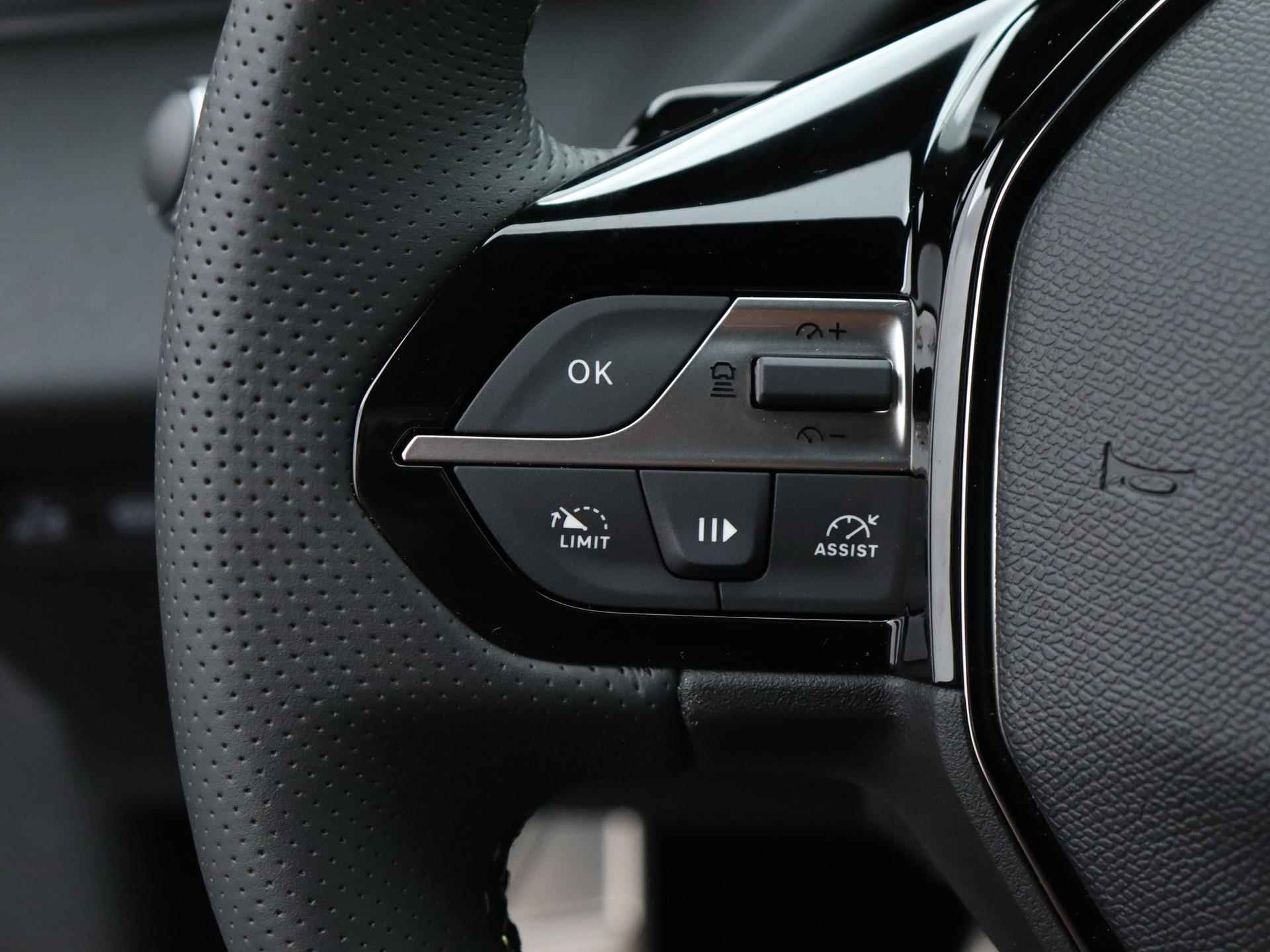 Peugeot 308 SW Hybrid GT 225pk Automaat | Navigatie | Camera | Lederen Bekleding | Adaptieve Cruise Control | Elektrisch Bedienbare Achterklep - 24/38