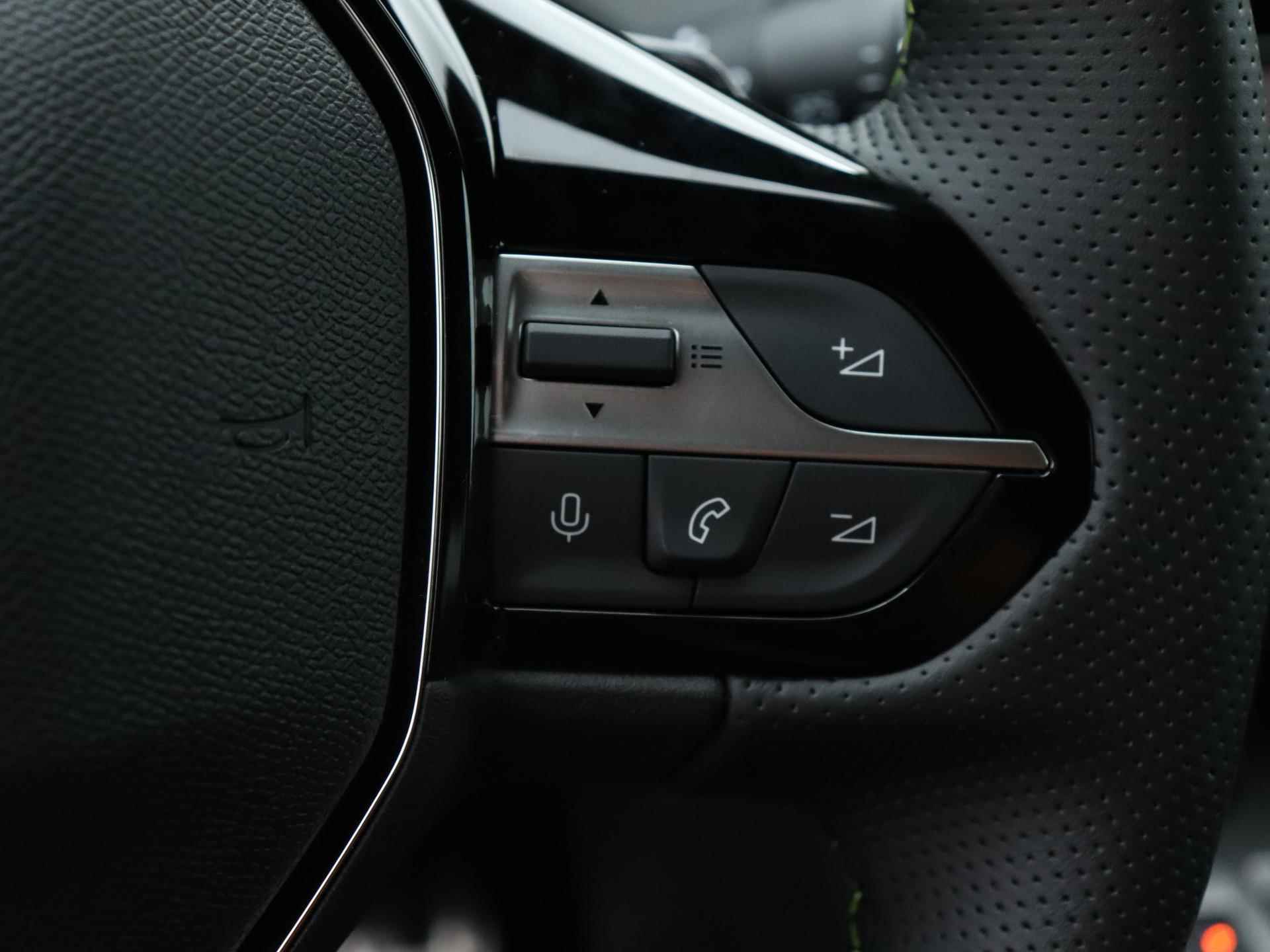 Peugeot 308 SW Hybrid GT 225pk Automaat | Navigatie | Camera | Lederen Bekleding | Adaptieve Cruise Control | Elektrisch Bedienbare Achterklep - 25/38