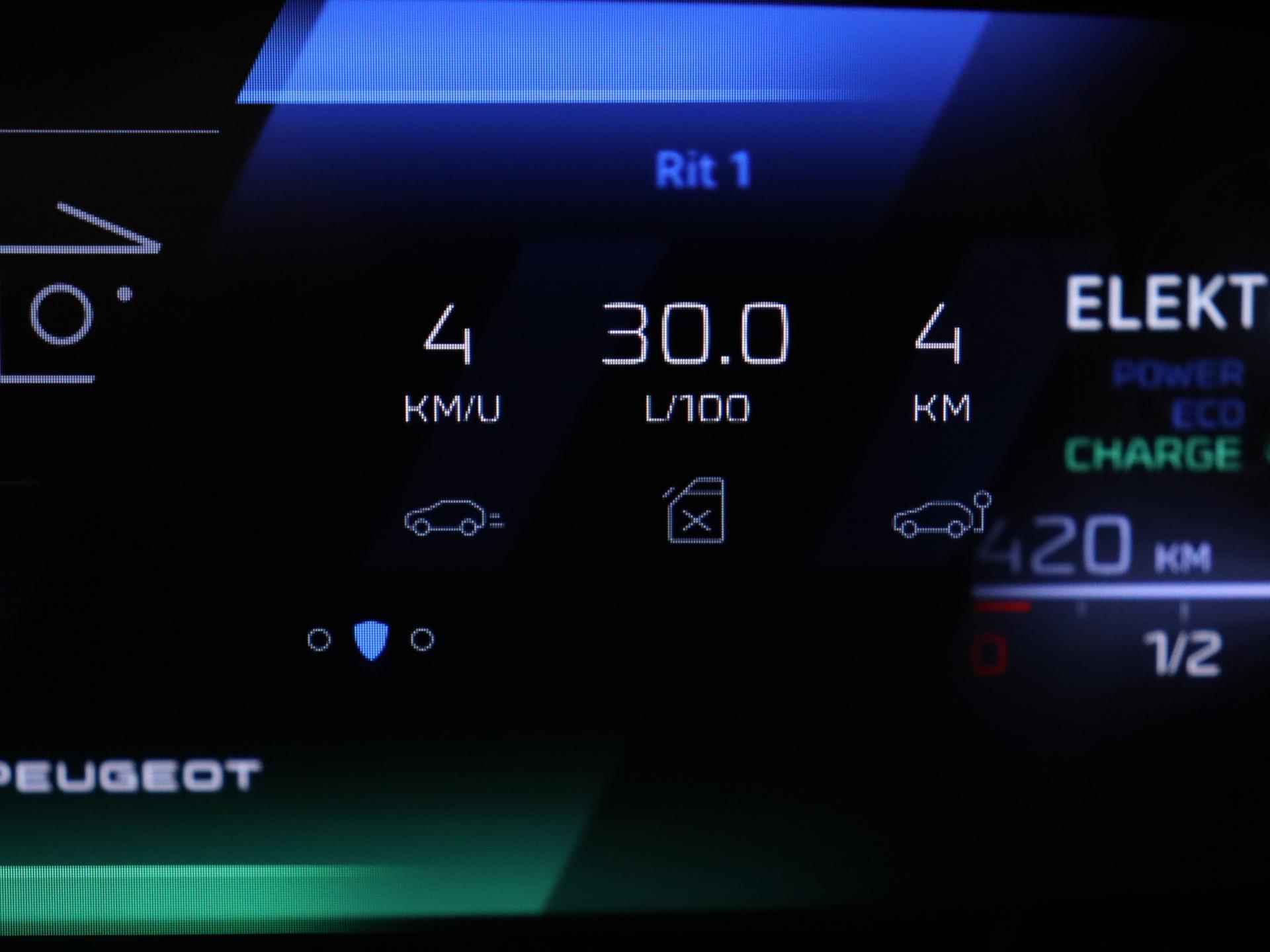 Peugeot 308 SW Hybrid GT 225pk Automaat | Navigatie | Camera | Lederen Bekleding | Adaptieve Cruise Control | Elektrisch Bedienbare Achterklep - 31/38