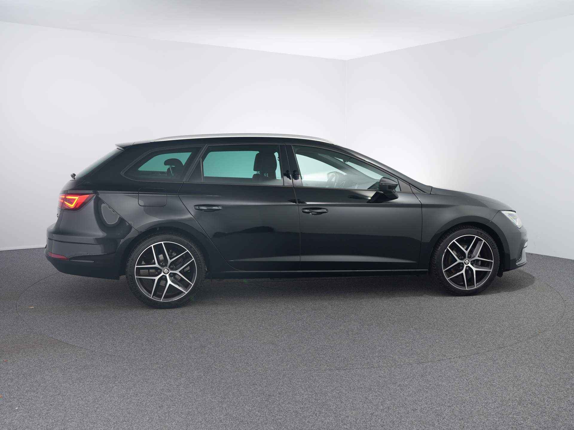 SEAT Leon ST 1.5 TSI FR Business Intense - 15/28