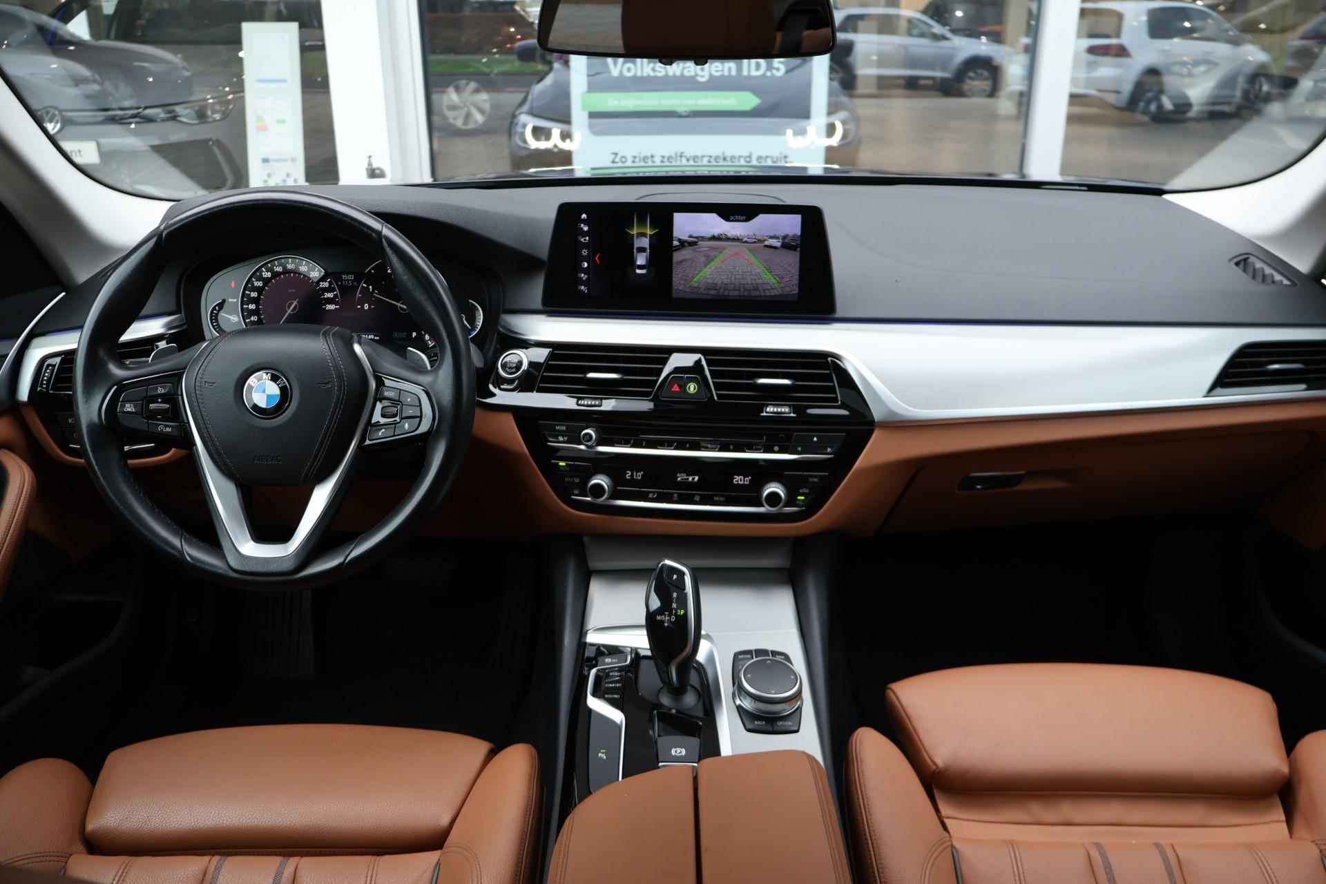 BMW 5-serie 520d 190pk High Executive Sportline | Navigatie | Schuif-/ Kanteldak | Camera | Leder - 5/41