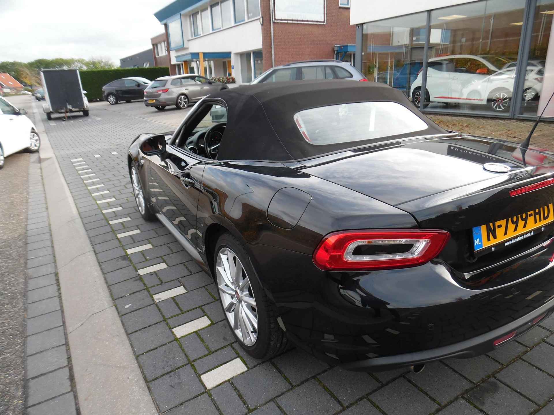 Fiat 124 Spider 1.4 MultiAir Turbo cabrio , airco, cruise control, sportvelgen, navigatie enz. - 15/24