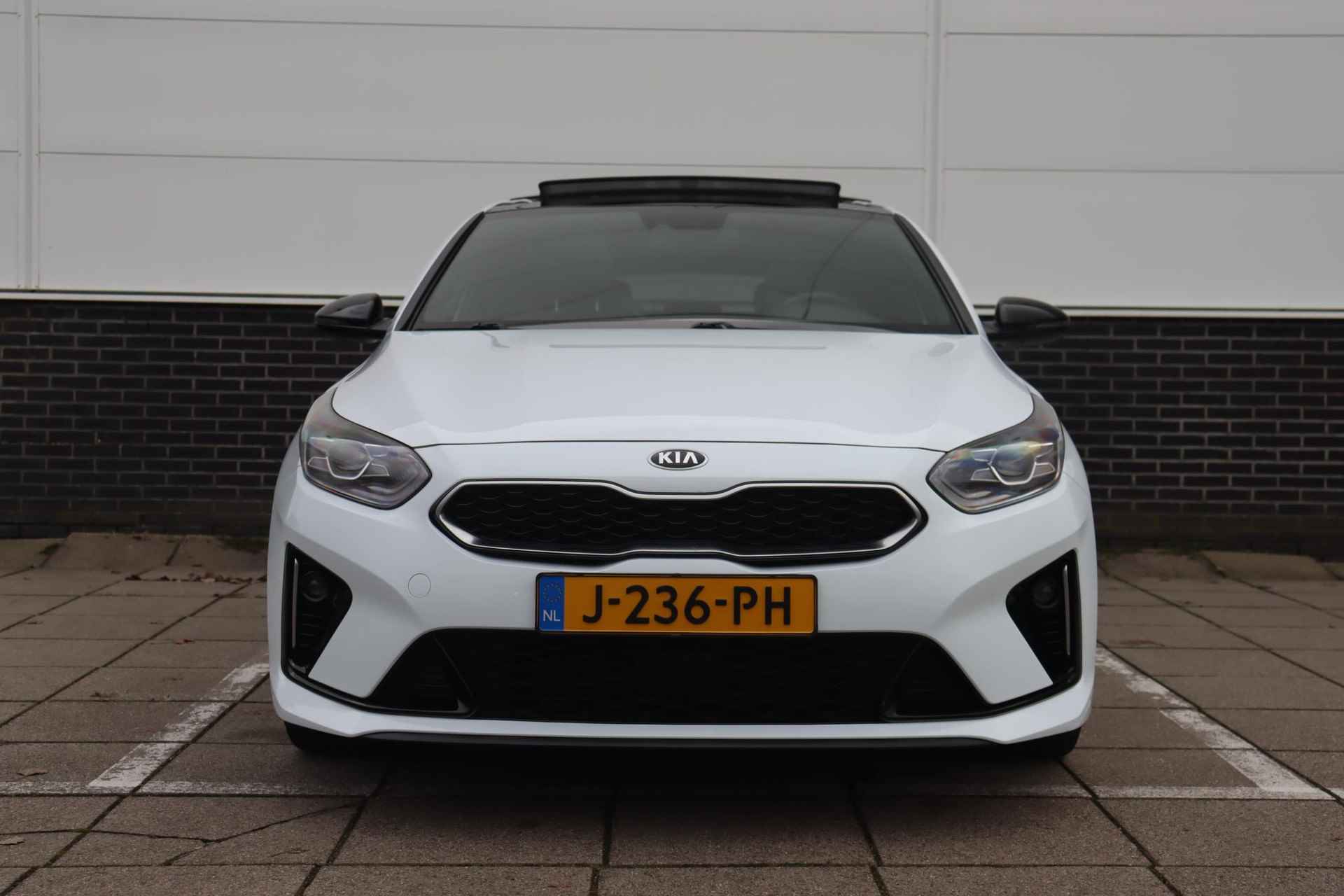 Kia ProCeed 1.4 T-GDI GT-PlusLine * Pano * Stoel - Stuur Verwarming * Navi * - 2/51