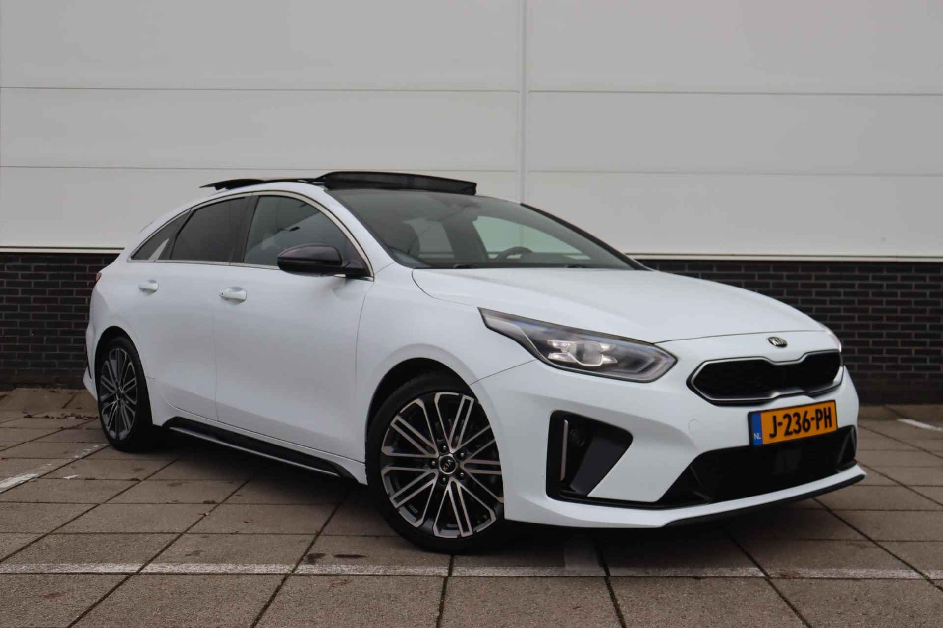 Kia ProCeed 1.4 T-GDI GT-PlusLine * Pano * Stoel - Stuur Verwarming * Navi * - 3/51