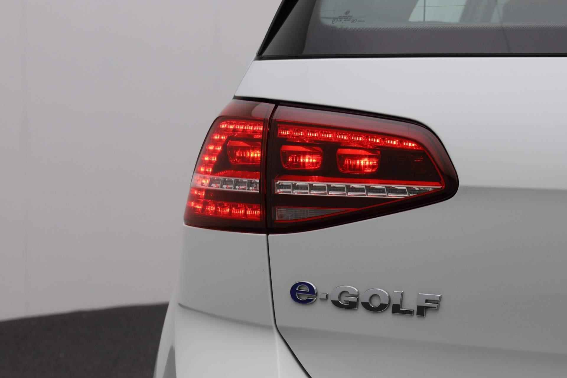 Volkswagen e-Golf 115PK CUP Edition | Navi | LED | Parkeersensoren voor/achter | Cruise | Clima | 16 inch | Apple Carplay / Android Auto - 15/41
