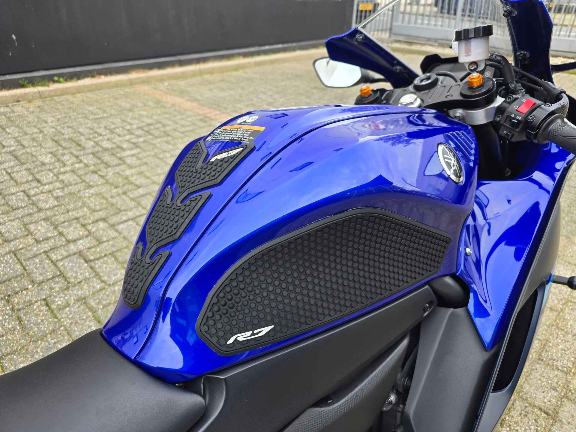 Yamaha YZF R7 - 9/23