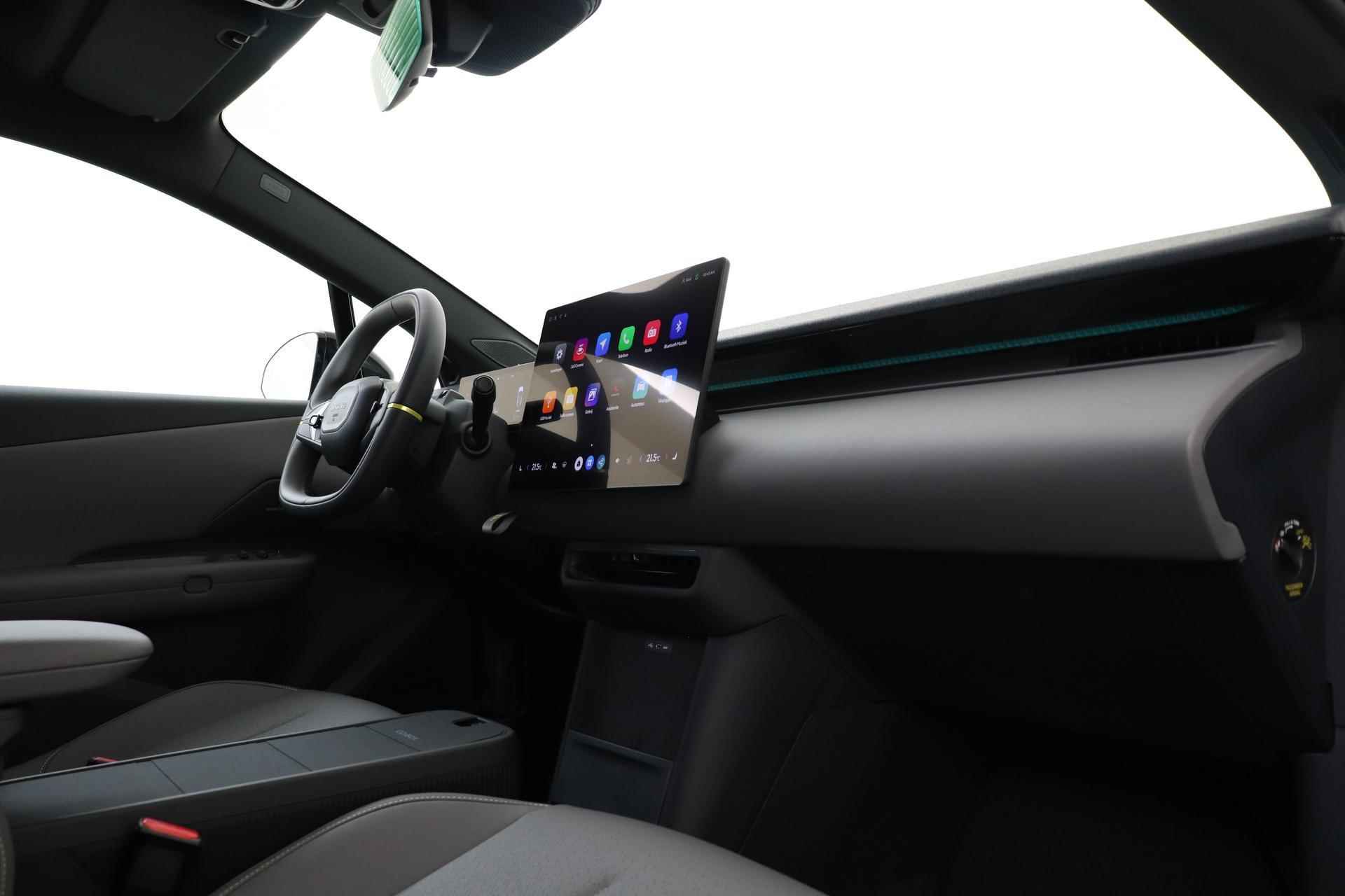 Lynk & Co 02 MORE 66 kWh -PANO.DAK|ELEK.STOEL|HARMAN/KARDON|20" - 13/48