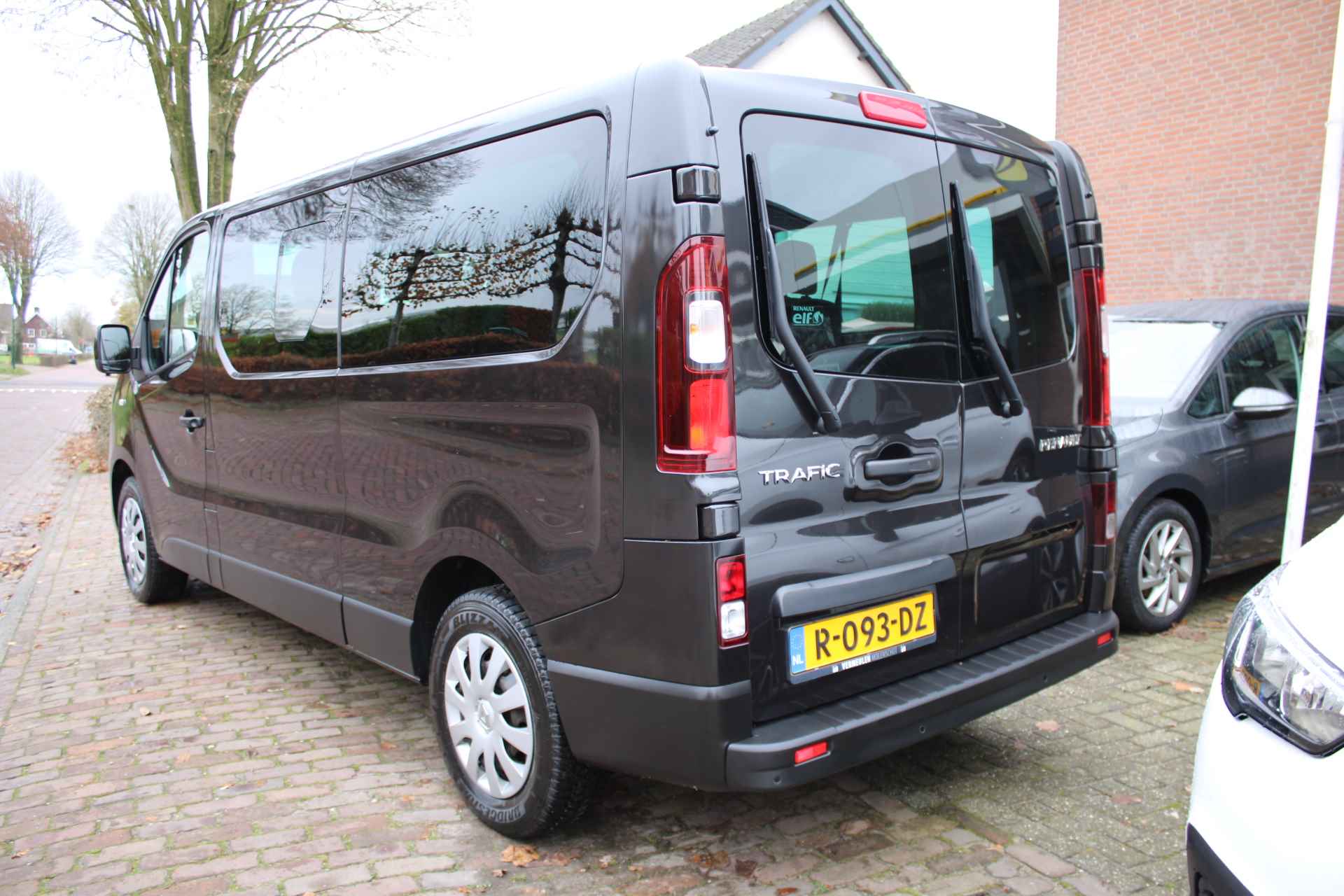 Renault Trafic Passenger 1.6 dCi 120PK 9-Persoons + Airco Voor & Achter/ Navi/ Cruise - 9/43