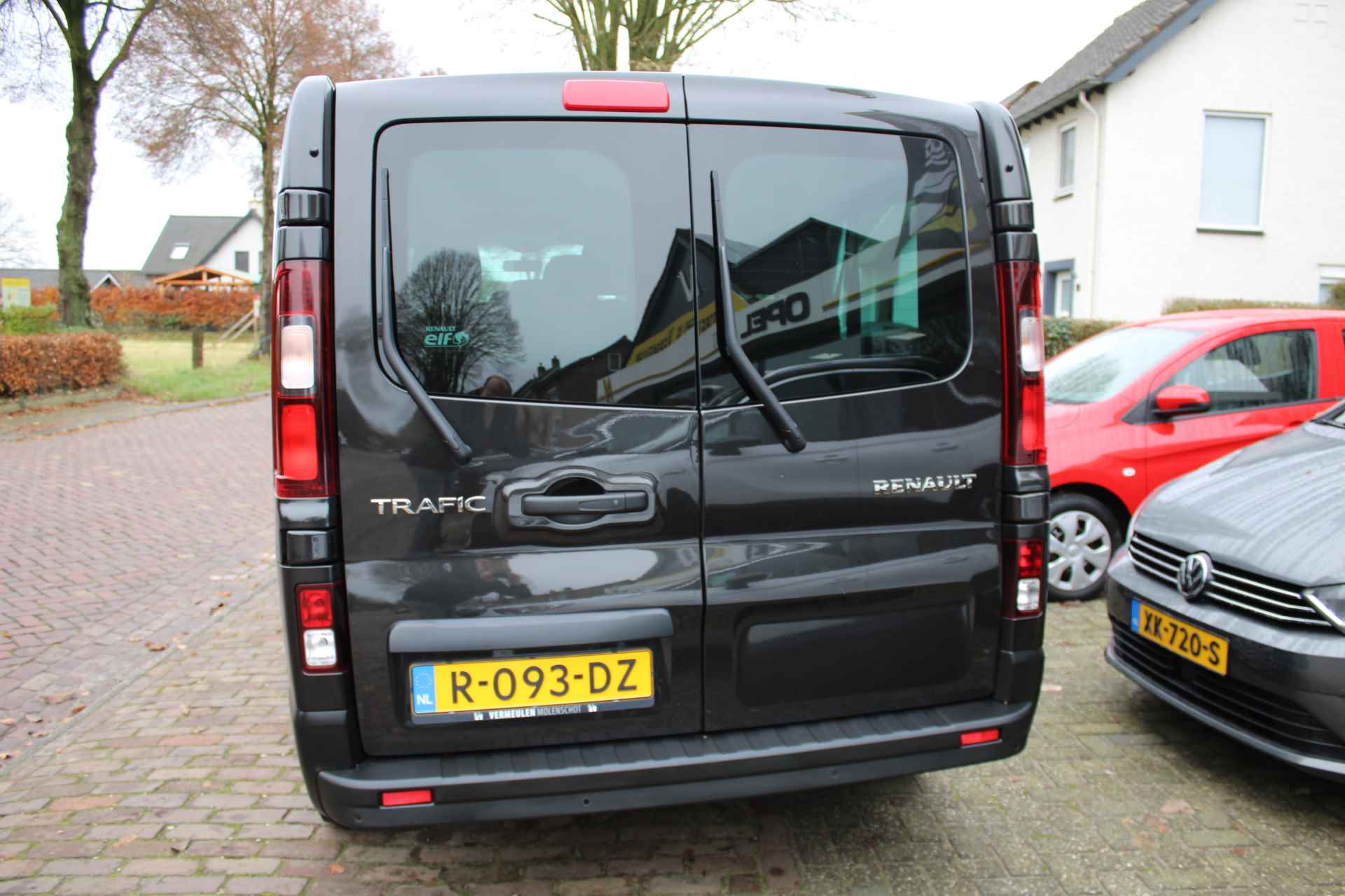 Renault Trafic Passenger 1.6 dCi 120PK 9-Persoons + Airco Voor & Achter/ Navi/ Cruise - 10/43