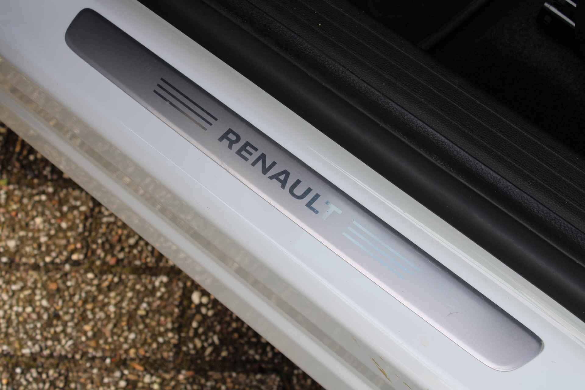 Renault Captur 1.3 Mild Hybrid 160 EDC Iconic NAVI | LEER | STOELVERWARMING | STUURWIEL VERWARMING | ADAPTIVE CRUISE CONTROL | VOORRUIT VERWARMING | 360 CAMERA | BOSE - 50/51