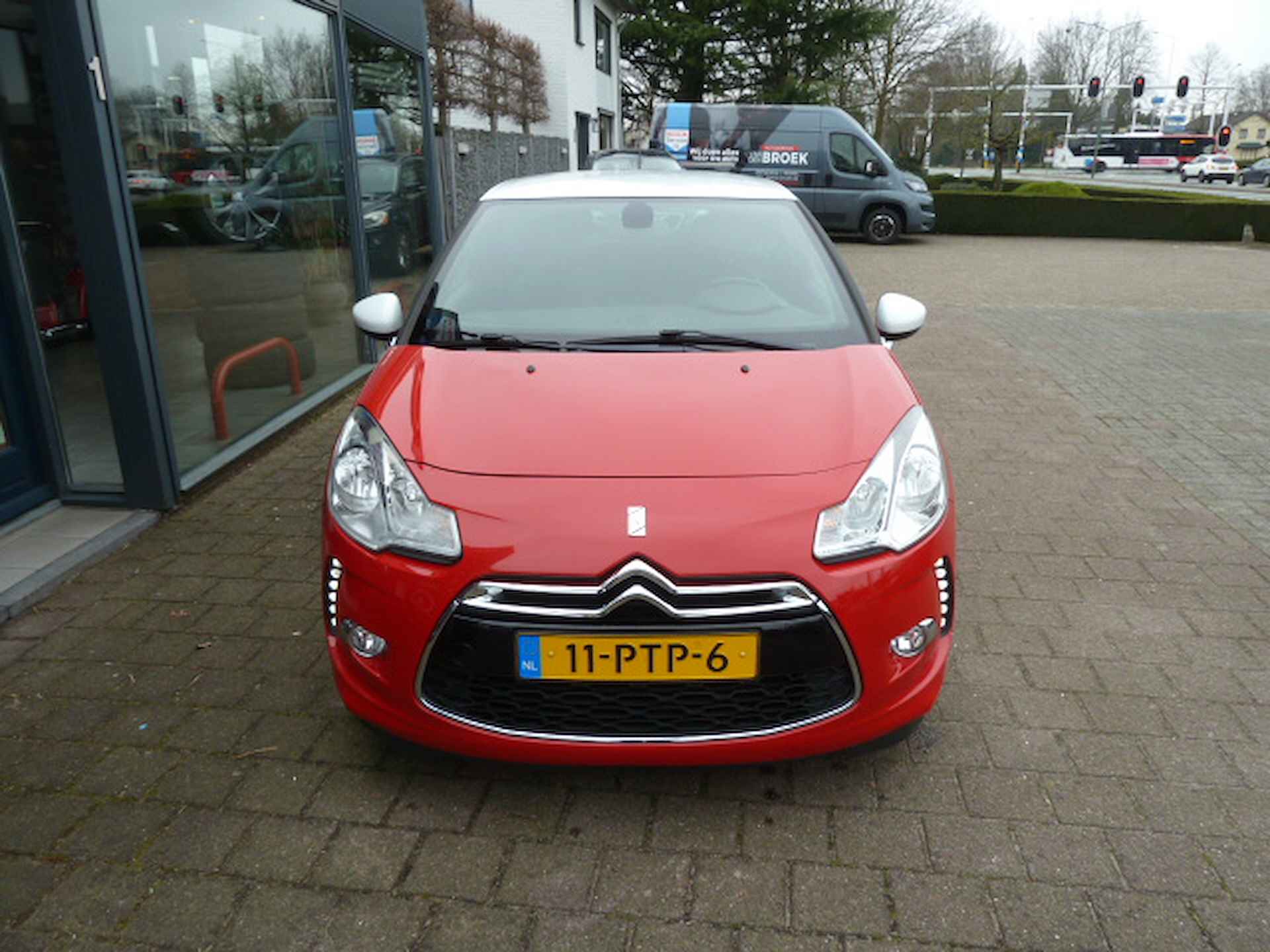 CITROEN DS3 1.6 THP 155pk SPORT CHIC AIRCO NAV. - 3/28