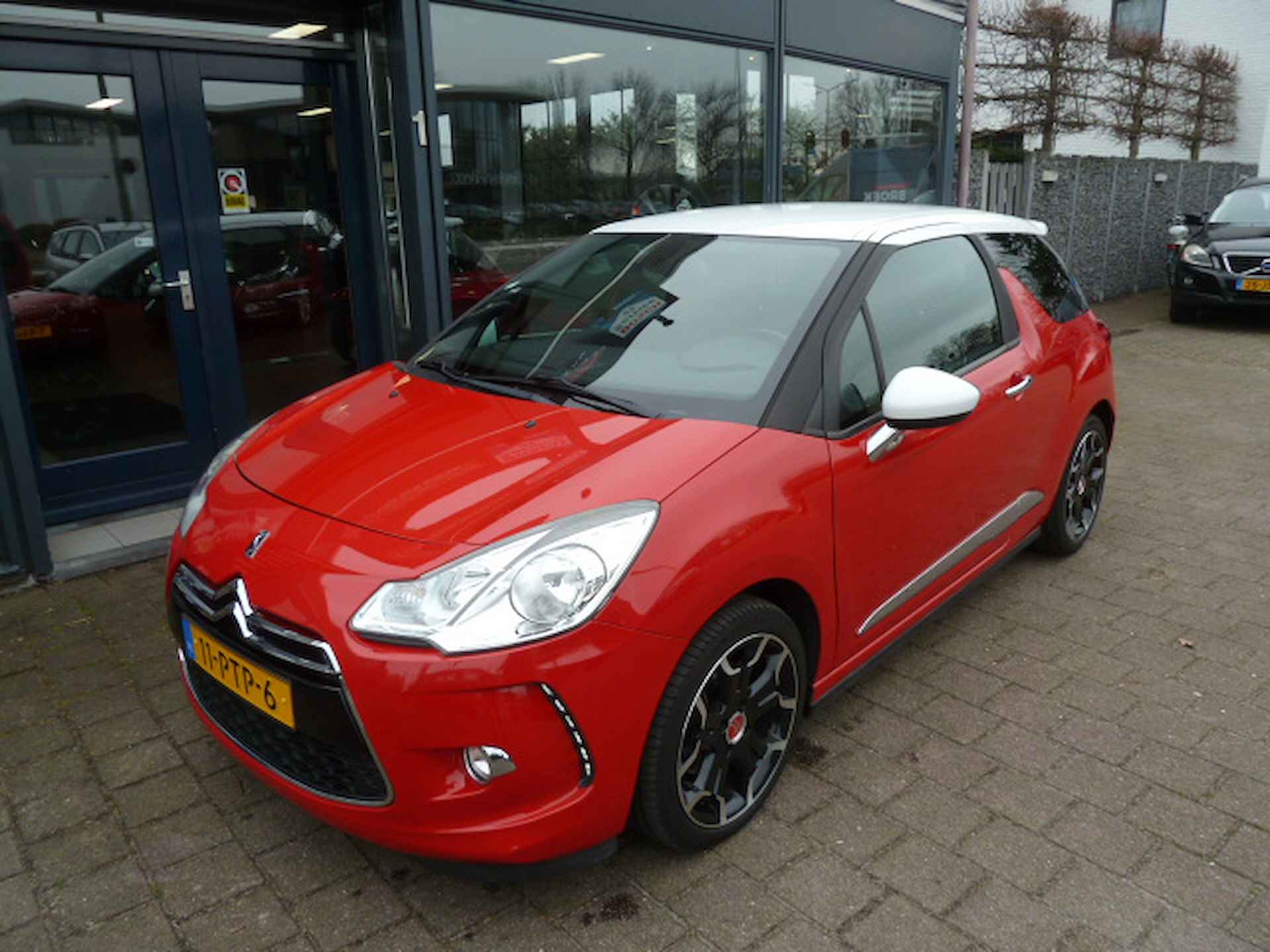 CITROEN DS3 1.6 THP 155pk SPORT CHIC AIRCO NAV. - 5/28