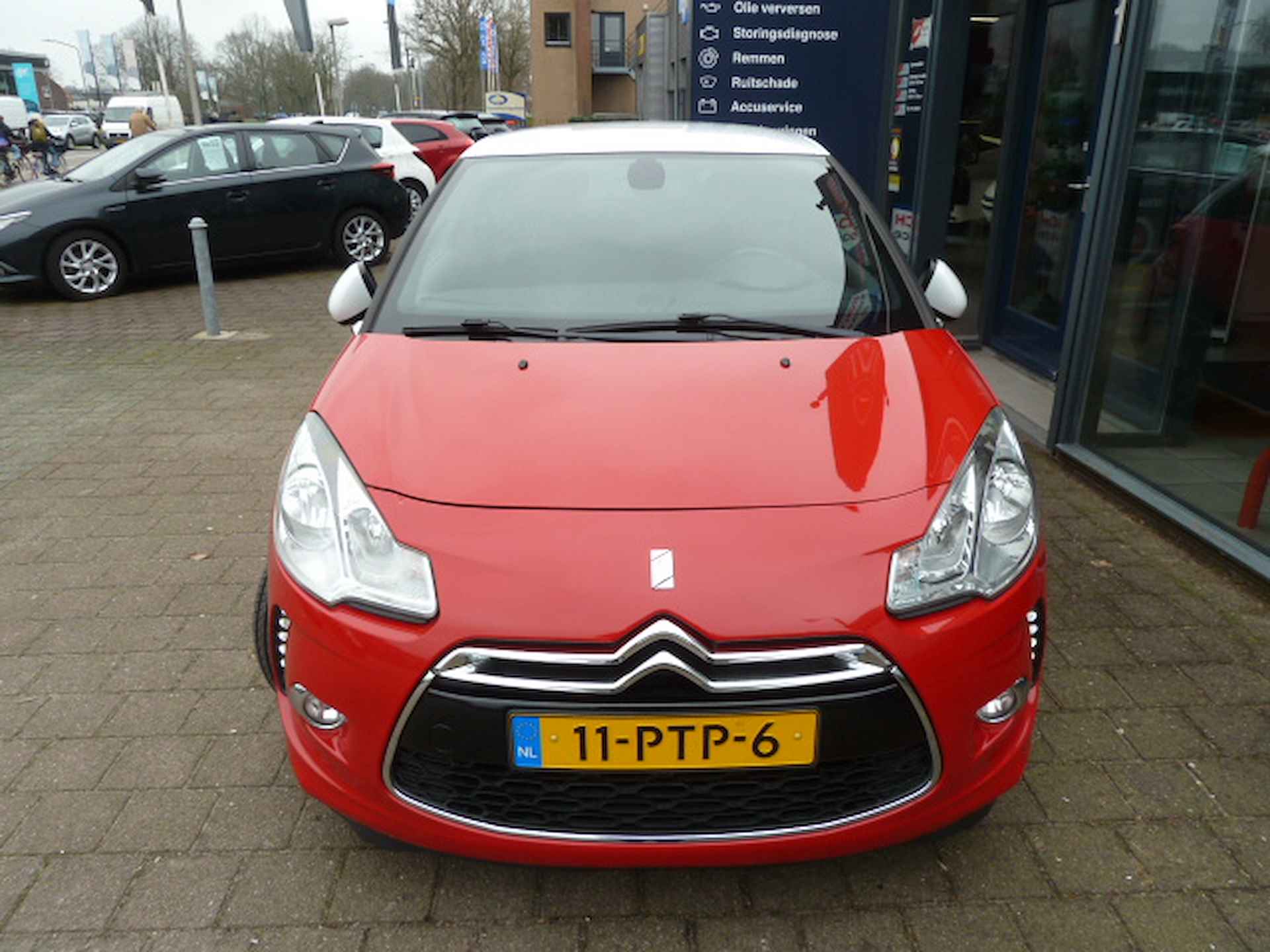 CITROEN DS3 1.6 THP 155pk SPORT CHIC AIRCO NAV. - 25/28