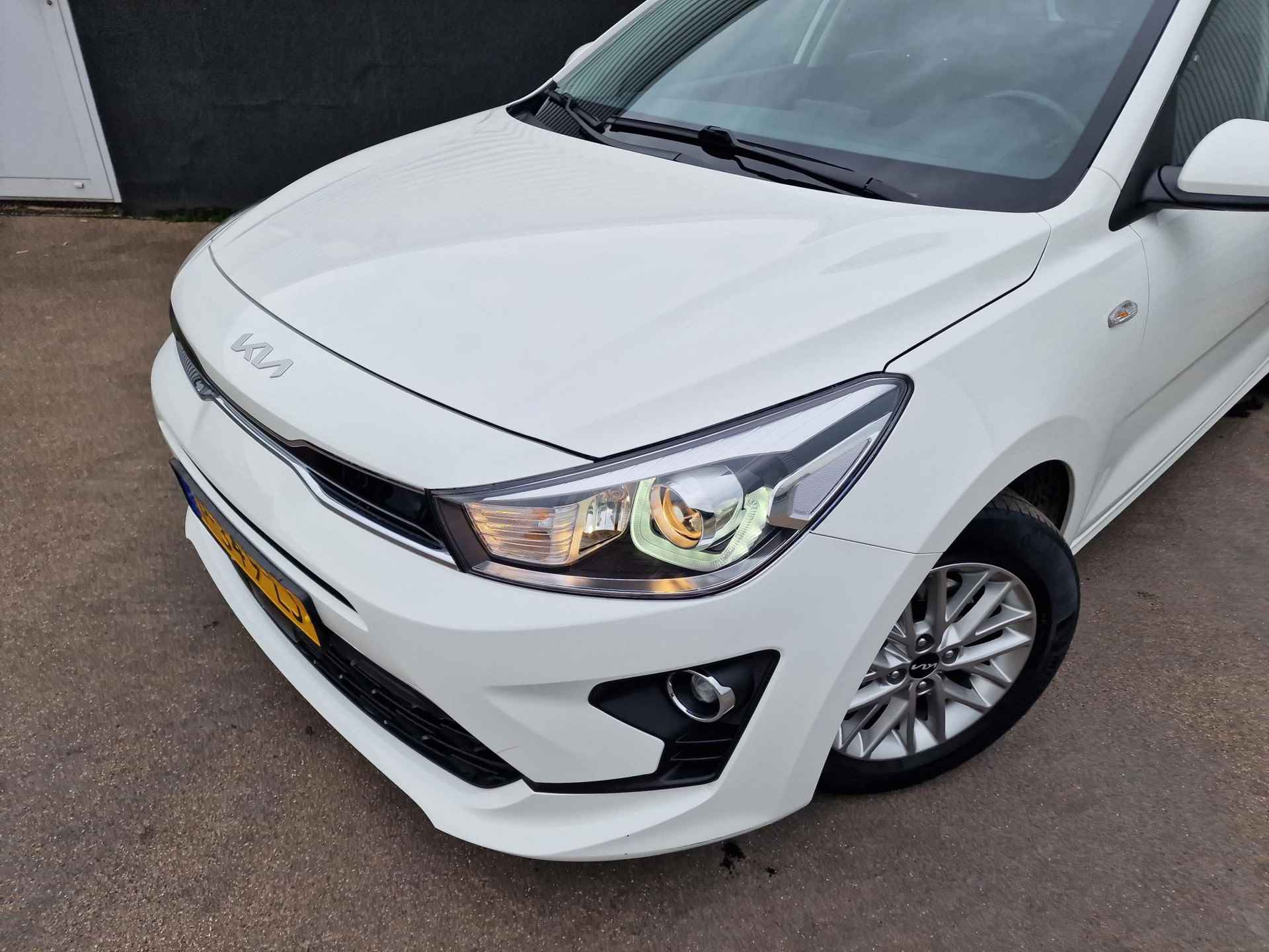 Kia Rio 1.0 T-GDi MHEV DynamicLine | Nieuw geleverd | 1ste eigenaar | Dealer onderhouden | Apple CarPlay & Android Auto | Achteruitrijcamera | BTW auto | - 4/58