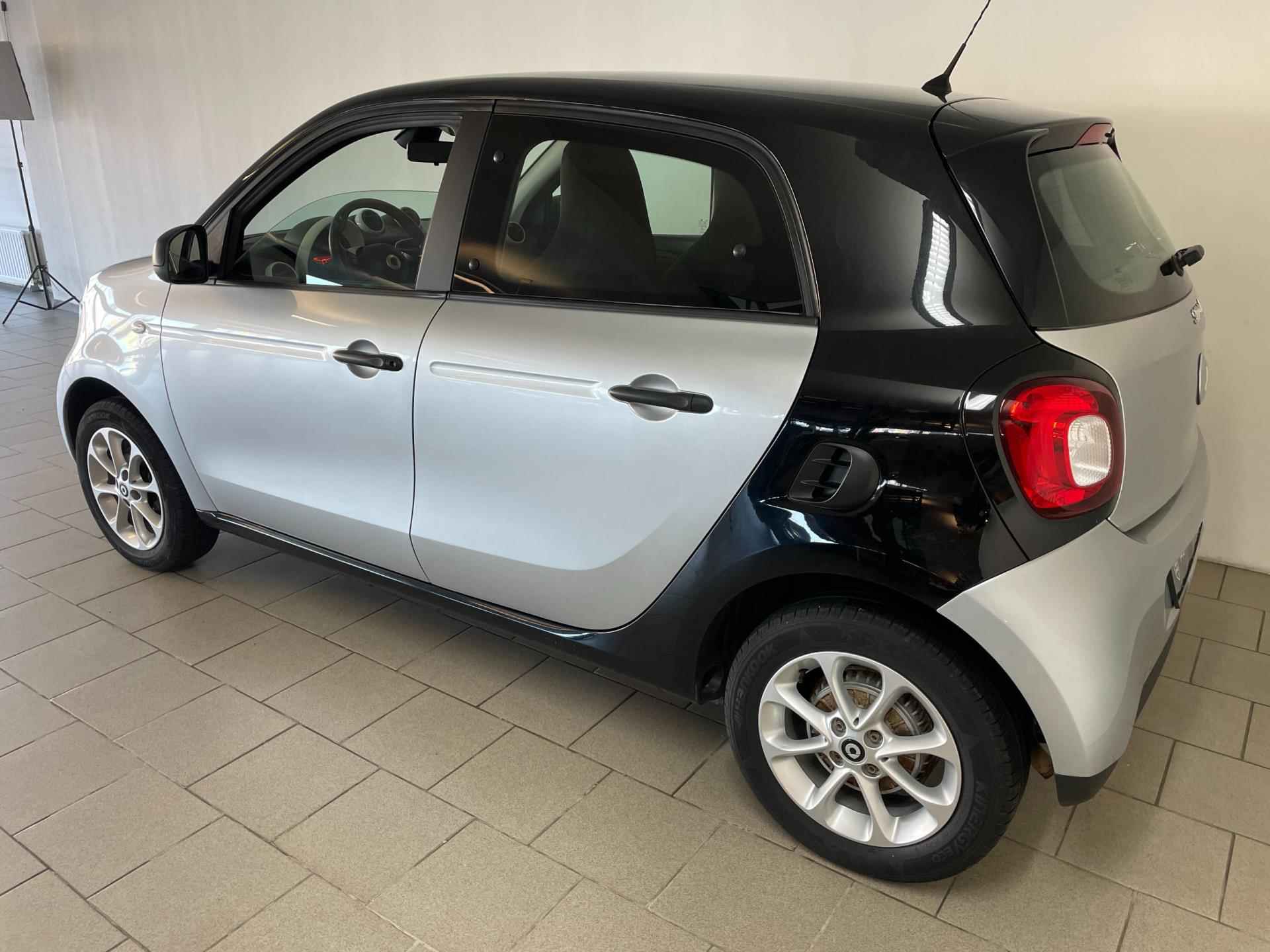 Smart Forfour 1.0 Business Solution AIRCO CRUISE BLUETOOTH ELEK RAMEN CENT VERG LM VELGEN PRIVACYGLAS ZEER NETTE AUTO - 4/30