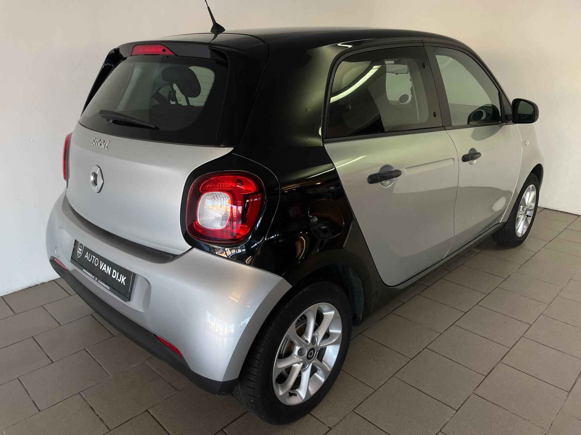 Smart Forfour 1.0 Business Solution AIRCO CRUISE BLUETOOTH ELEK RAMEN CENT VERG LM VELGEN PRIVACYGLAS ZEER NETTE AUTO - 5/30