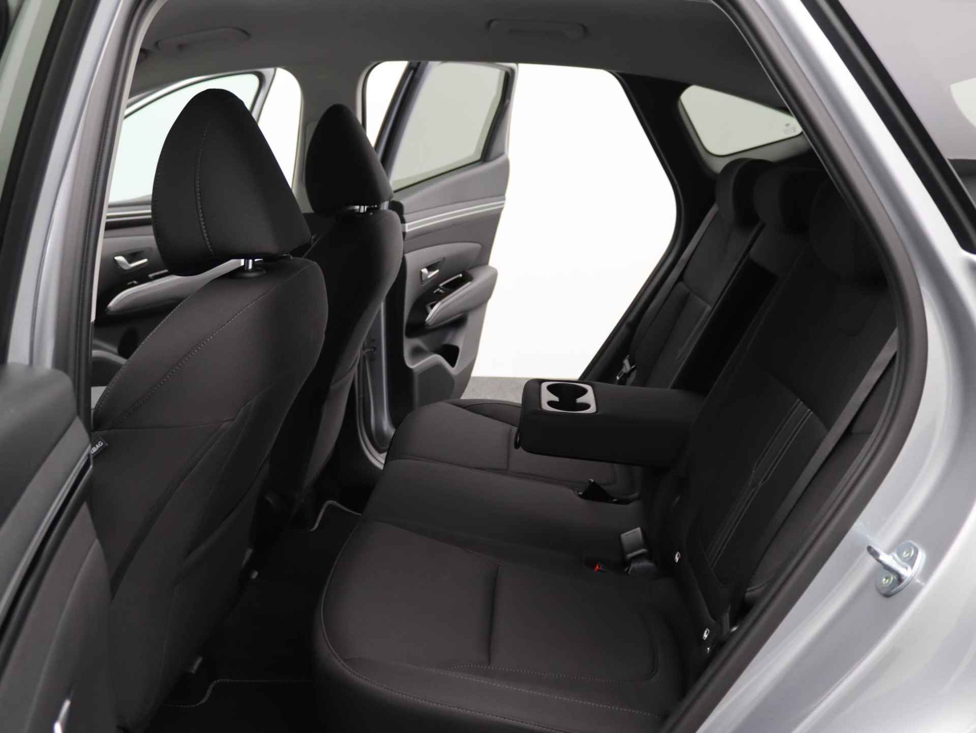 Hyundai Tucson 1.6 T-GDI HEV Comfort Smart | Hybride | Navigatie | Stoelverwarming | LED | DAB | Cruise Control | Achteruitrijcamera | Stuurverwarming | - 15/48