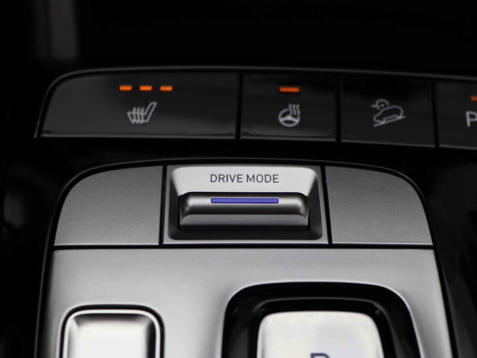 Hyundai Tucson 1.6 T-GDI HEV Comfort Smart | Hybride | Navigatie | Stoelverwarming | LED | DAB | Cruise Control | Achteruitrijcamera | Stuurverwarming | - 26/48