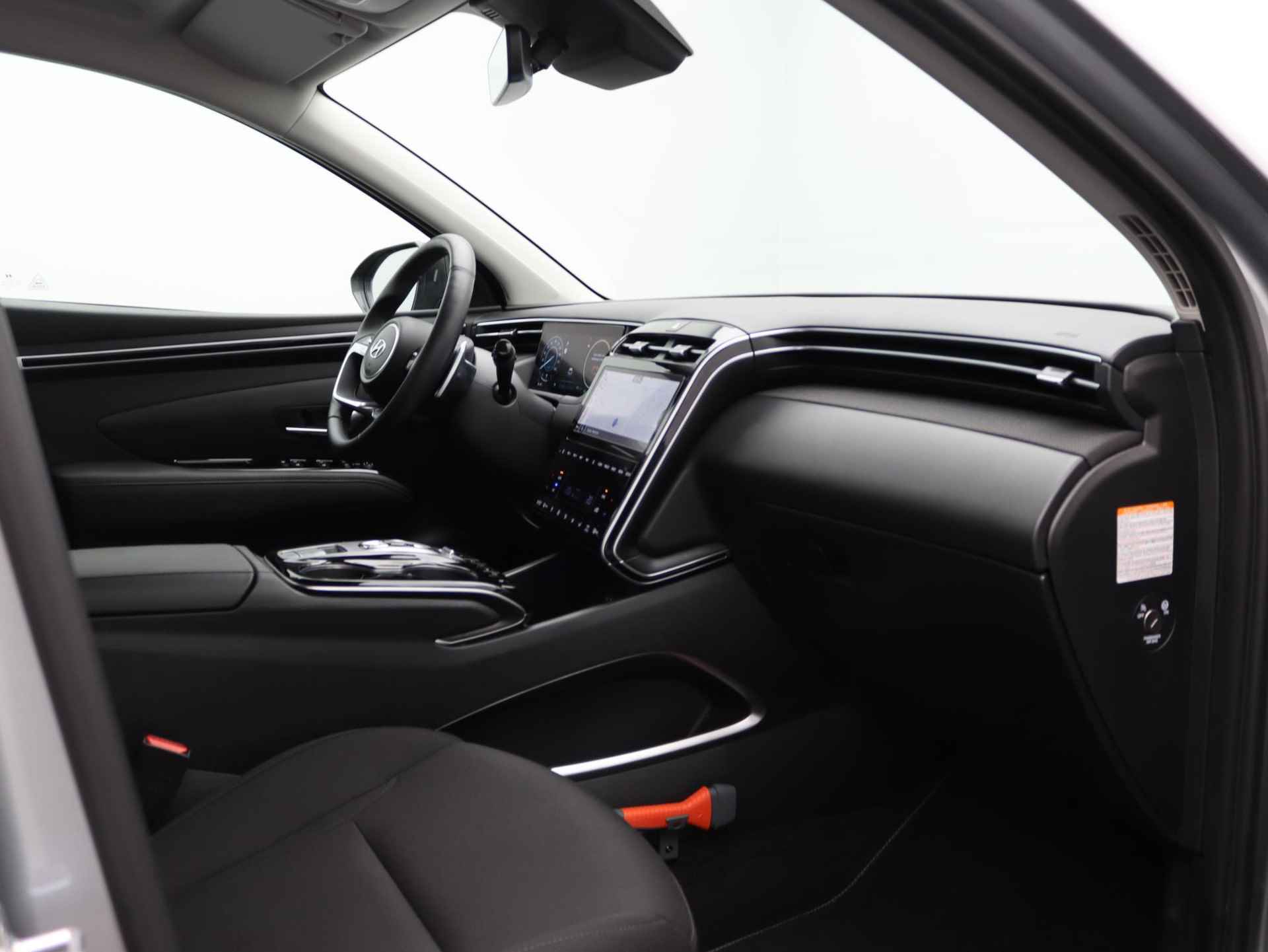Hyundai Tucson 1.6 T-GDI HEV Comfort Smart | Hybride | Navigatie | Stoelverwarming | LED | DAB | Cruise Control | Achteruitrijcamera | Stuurverwarming | - 30/48