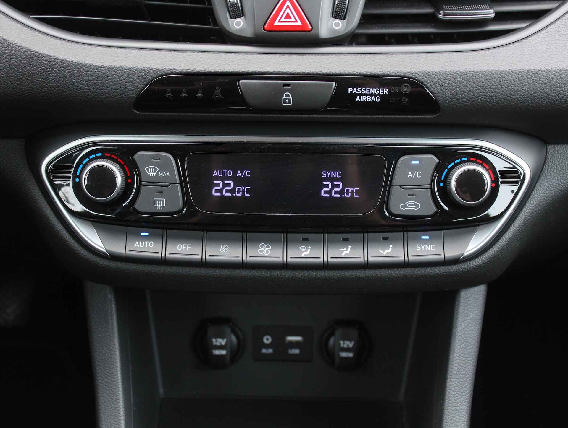 Hyundai i30 1.0 T-GDI Comfort CAMERA | CLIMATE | CARPLAY | CRUISE | DAB | LED | NAVI | PDC - 15/51