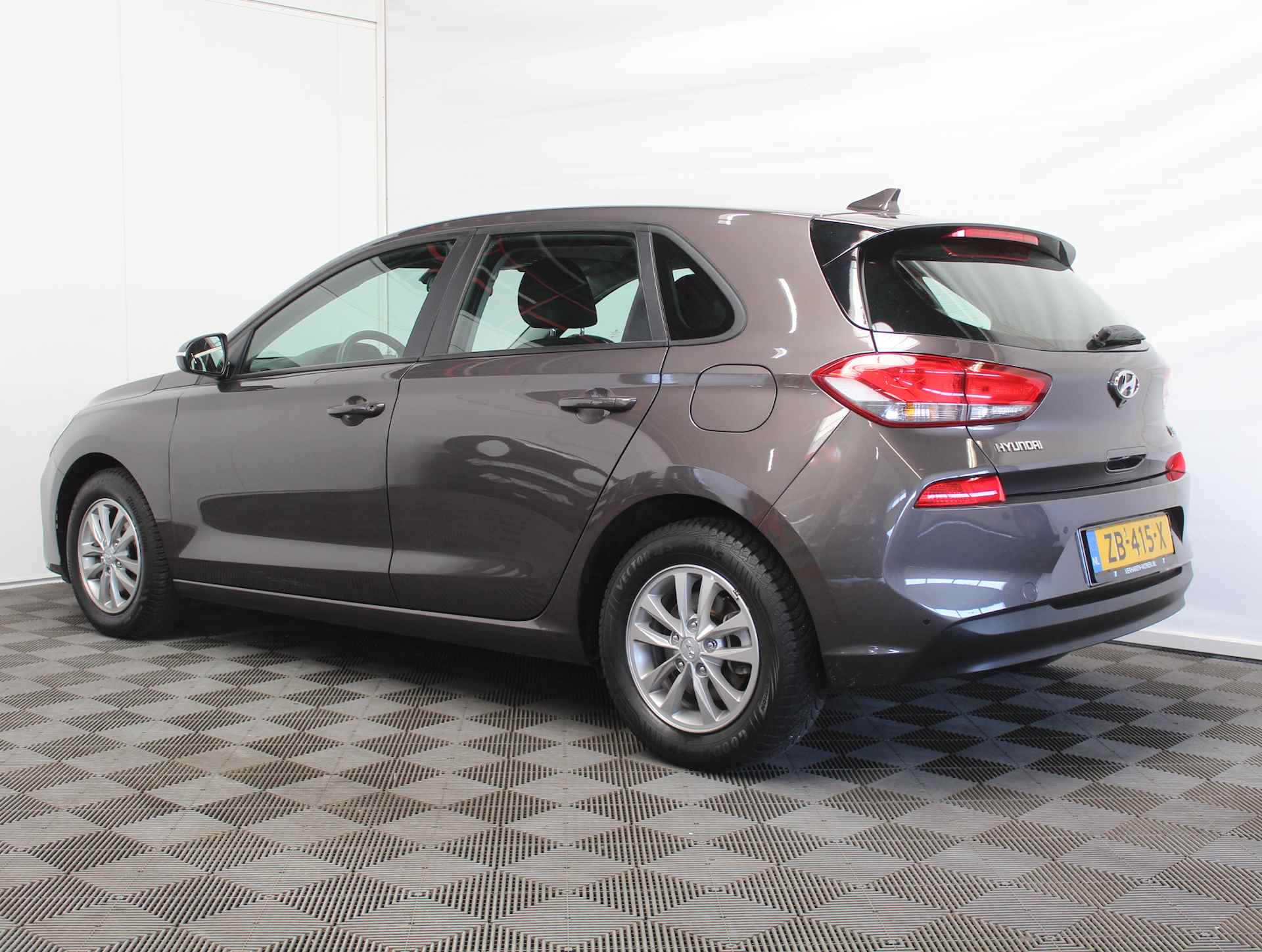 Hyundai i30 1.0 T-GDI Comfort CAMERA | CLIMATE | CARPLAY | CRUISE | DAB | LED | NAVI | PDC - 28/51