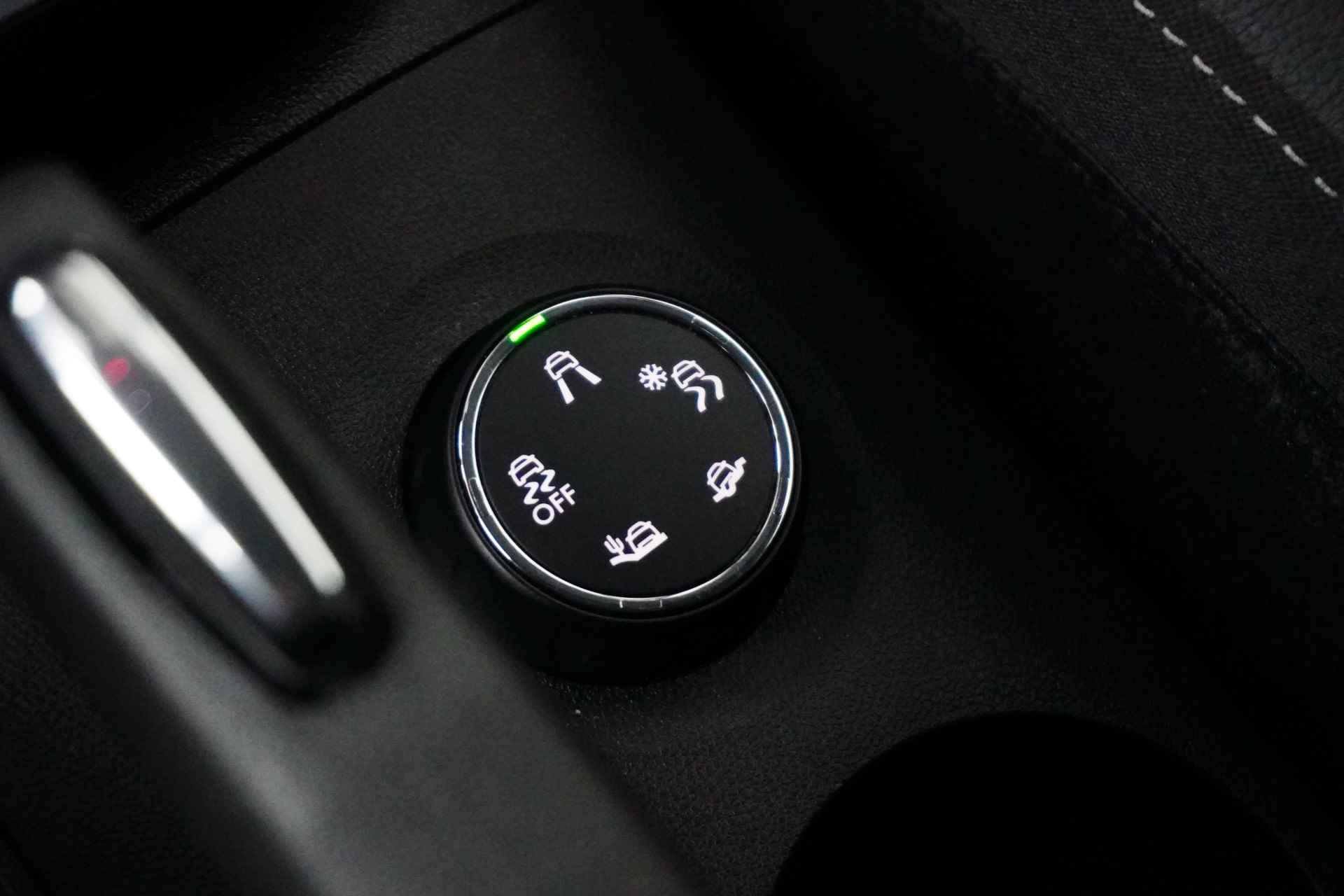Opel Crossland 1.2 Turbo Elegance 130pk | Stuur/Stoelverwarming | Navigatie | AGR-Comfortstoel | Voorruitverwarming | Achteruitrijcamera | Clim - 25/27