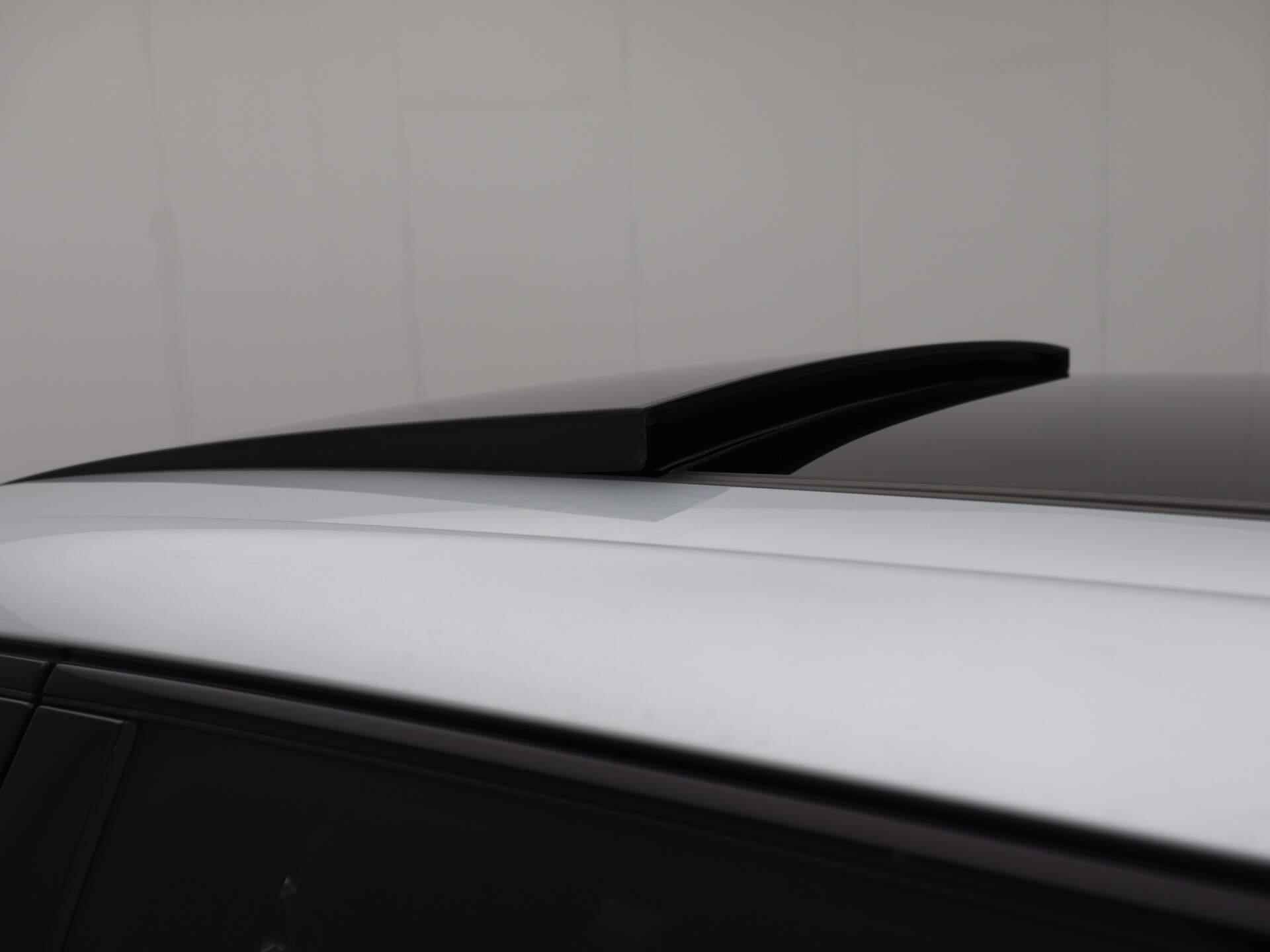 Porsche Cayenne 3.0 S E-Hybrid Platinum Edition | Automaat | Camera | Panoramadak | Luchtvering | Bose Audio | Navigatie | Climate Control | Parkeersensoren | Stoelverwarming | Elektrische Achterklep | LED | Leder | Hybride | - 7/35
