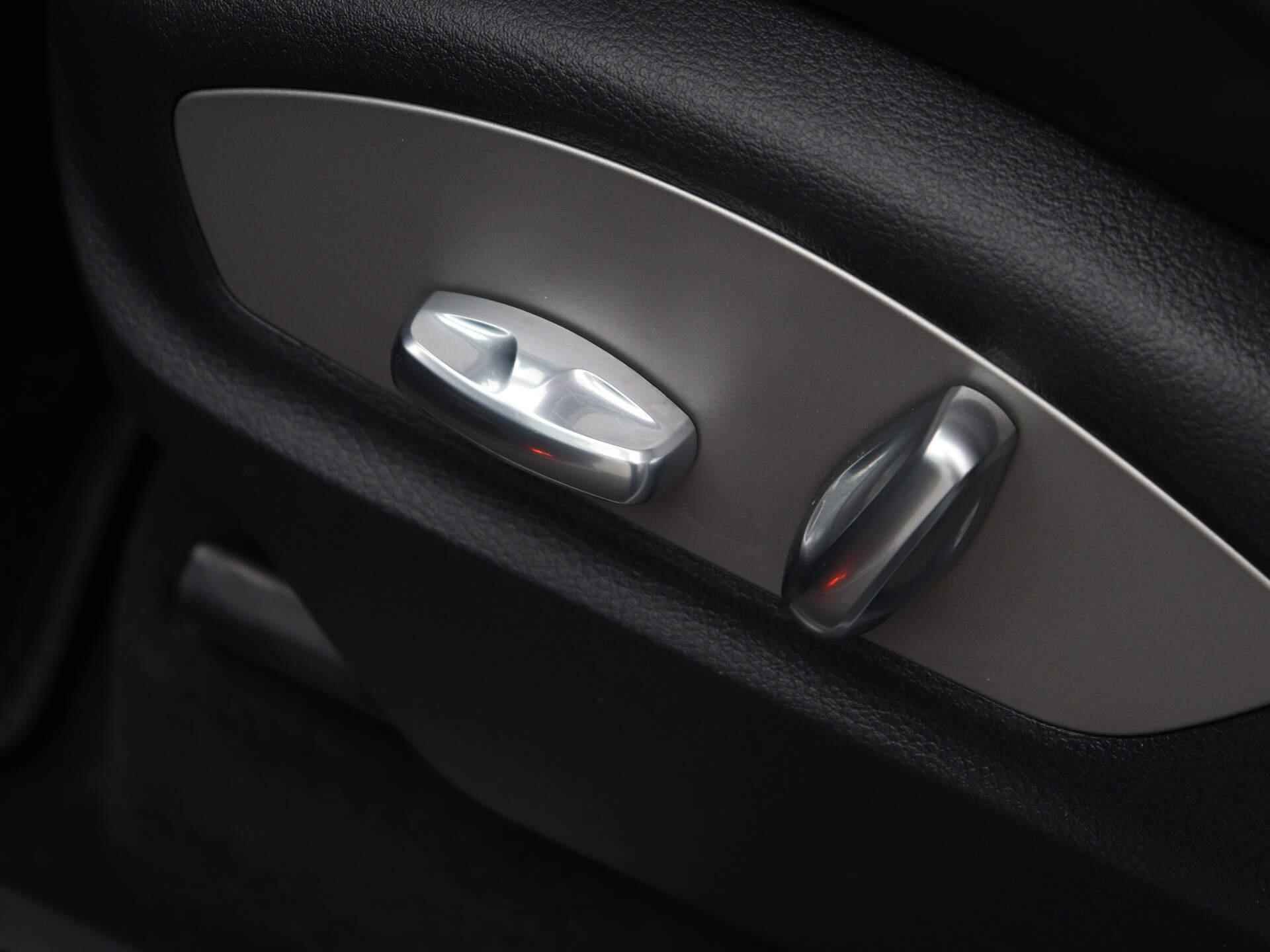 Porsche Cayenne 3.0 S E-Hybrid Platinum Edition | Automaat | Camera | Panoramadak | Luchtvering | Bose Audio | Navigatie | Climate Control | Parkeersensoren | Stoelverwarming | Elektrische Achterklep | LED | Leder | Hybride | - 28/35