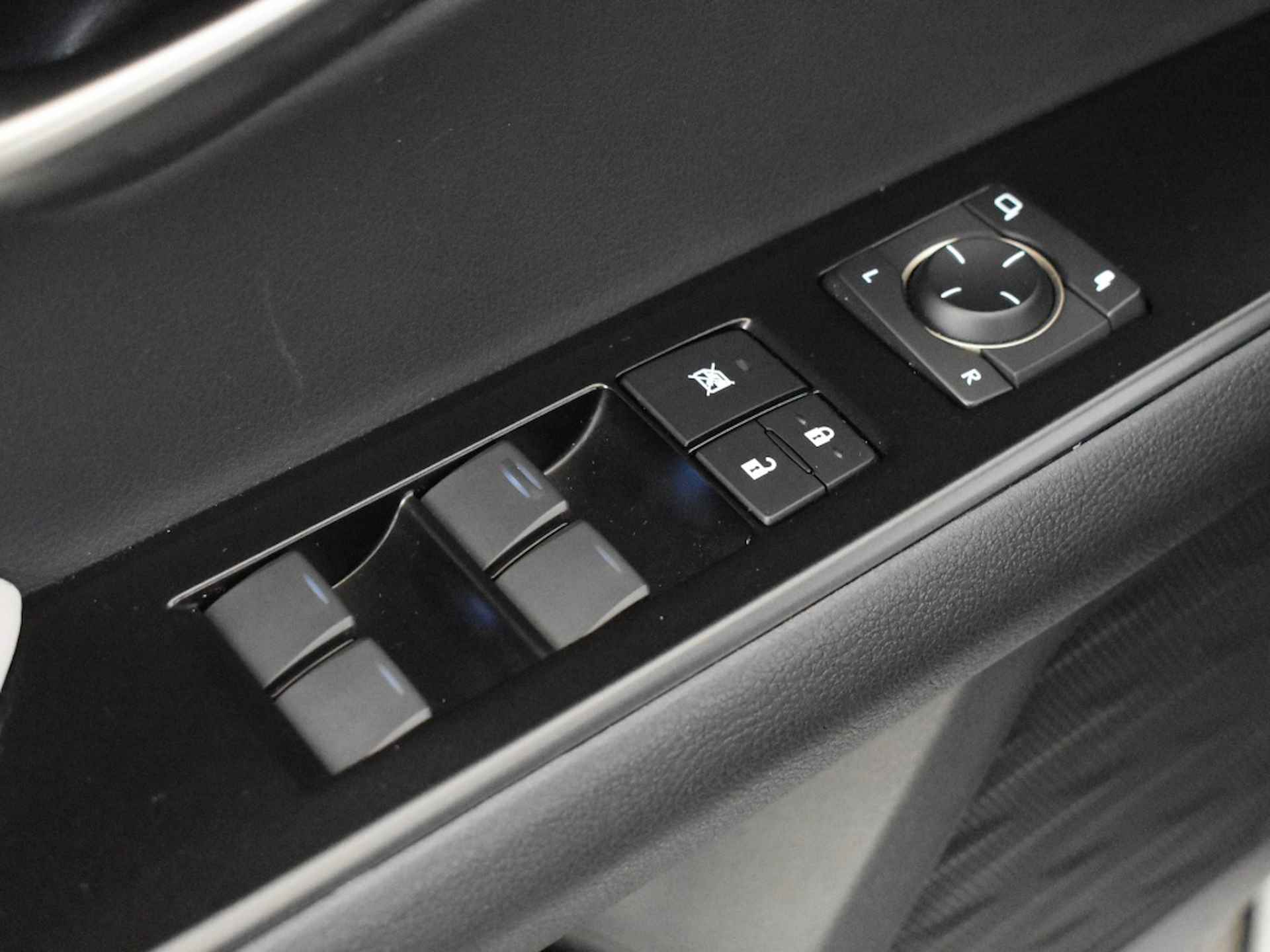 Lexus UX 250h Business Edition | Navi | Stuur- & stoelverwarming - 23/34