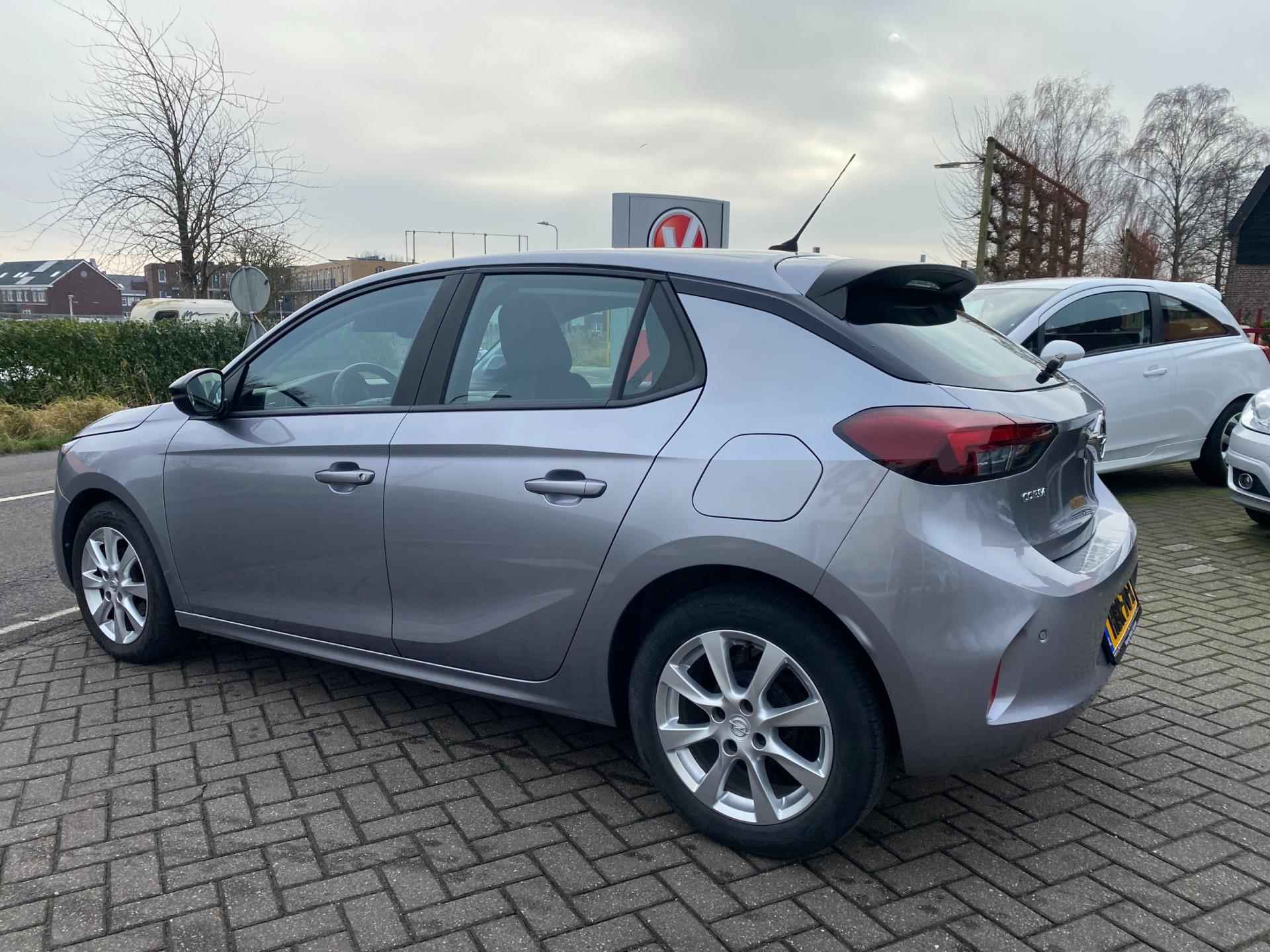 Opel CORSA 1.2 Edition apple carplay - 3/13