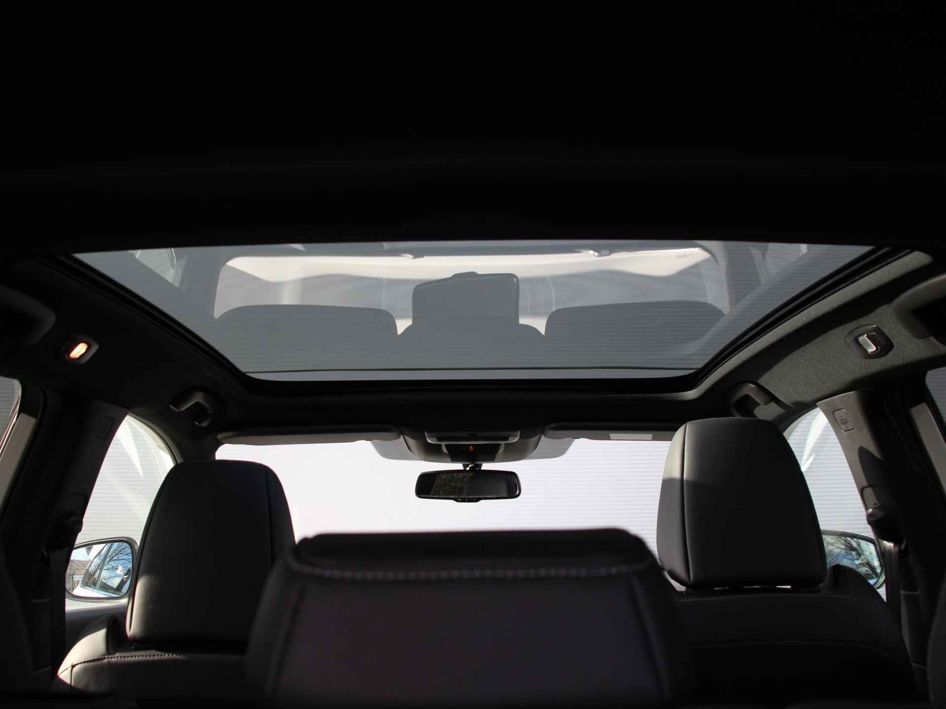 Nissan Qashqai 1.3 MHEV Tekna Design + Cold Pack | Panoramadak | Stuur- + Stoelverwarming | 360° Camera | Adapt. Cruise Control | Head-Up Display | Rijklaarprijs! - 12/24