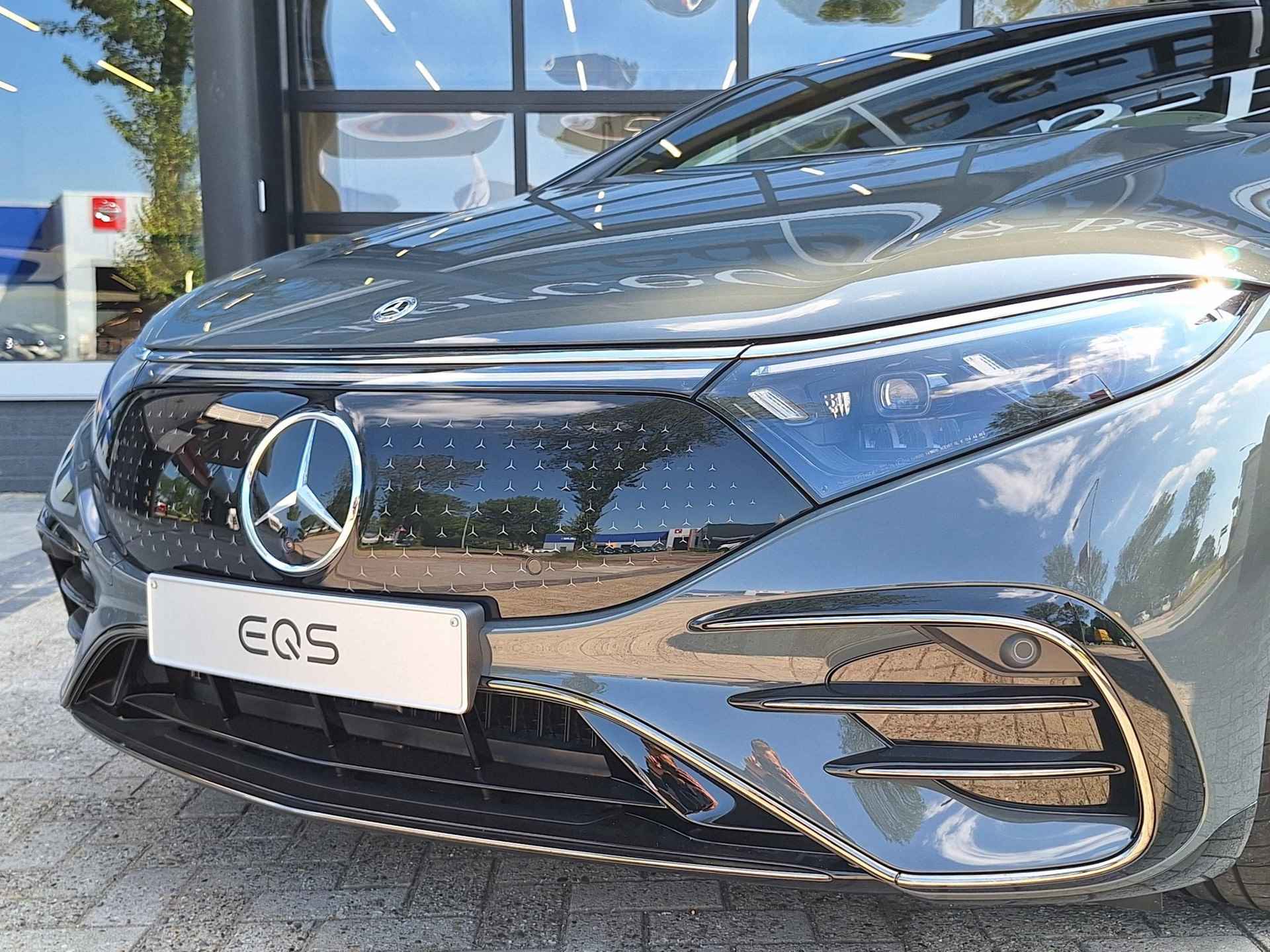 Mercedes-Benz EQS 450+ AMG | Premium PLUS | Executive Rear Pakket | Hyperscreen | Nightpakket | AMG Carbon Sierdelen | Panoramadak | Memorystoelen Verwarmd | Burmester 3D | Head-up Display | Trekhaak | Sfeerverlichting | Apple & Android Carplay | Showmodel - 2/15