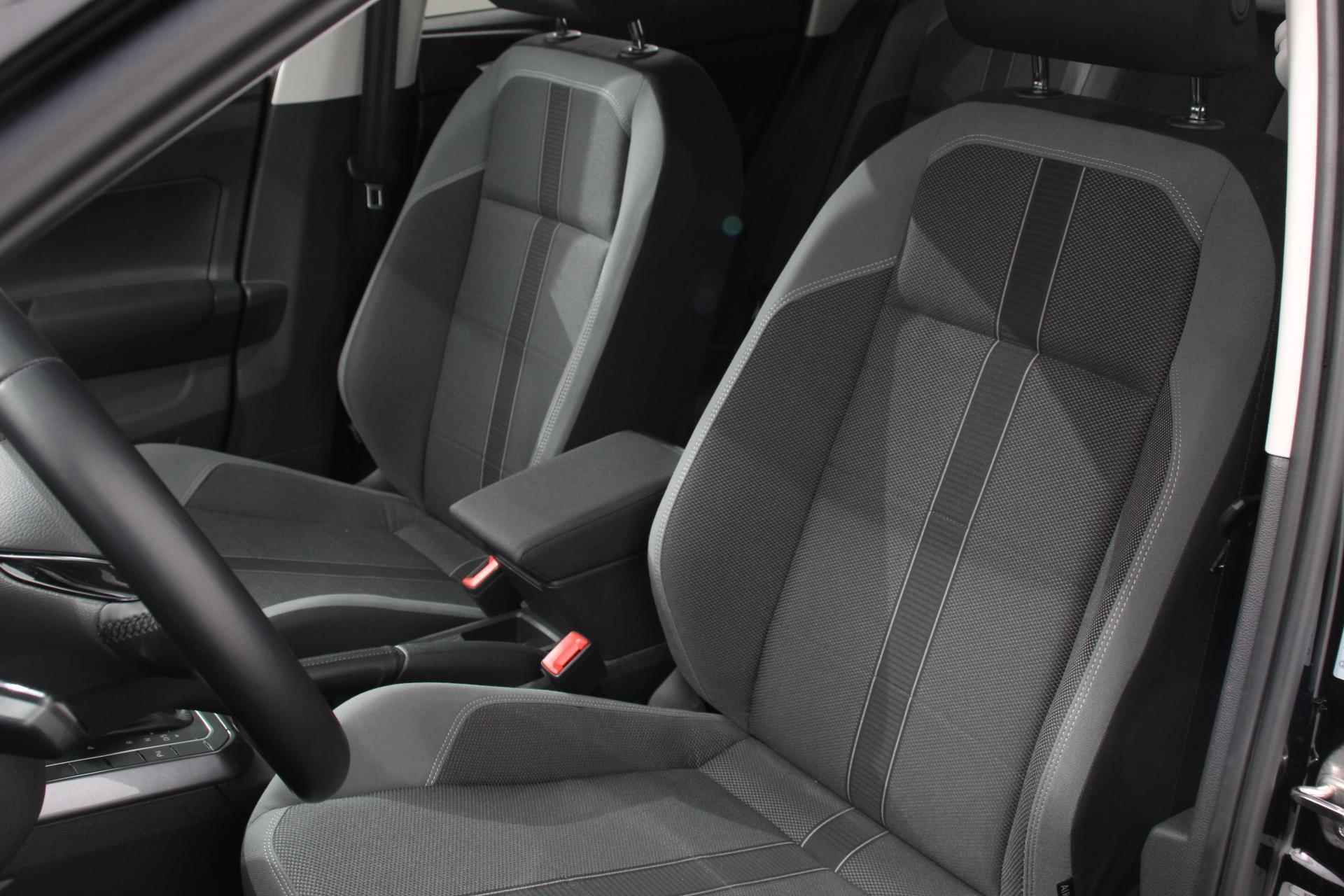 Volkswagen Polo 1.0 TSI 110pk DSG Highline | Navigatie | Apple Carplay/Android auto | Afneembare trekhaak | Parkeersensoren | Adaptive Cruise Control | Verwarmbare voorstoelen | Extra getint glas | Climate Control - 10/31