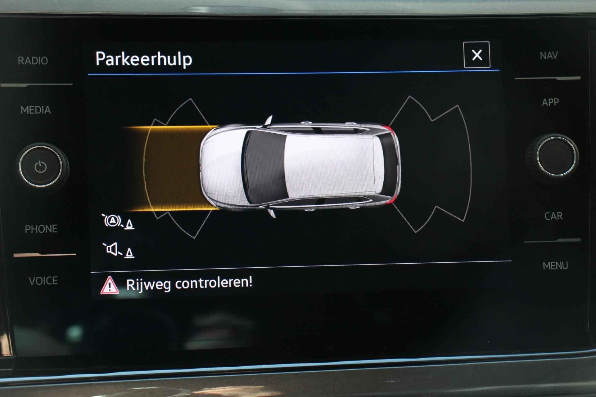 Volkswagen Polo 1.0 TSI 110pk DSG Highline | Navigatie | Apple Carplay/Android auto | Afneembare trekhaak | Parkeersensoren | Adaptive Cruise Control | Verwarmbare voorstoelen | Extra getint glas | Climate Control - 24/31
