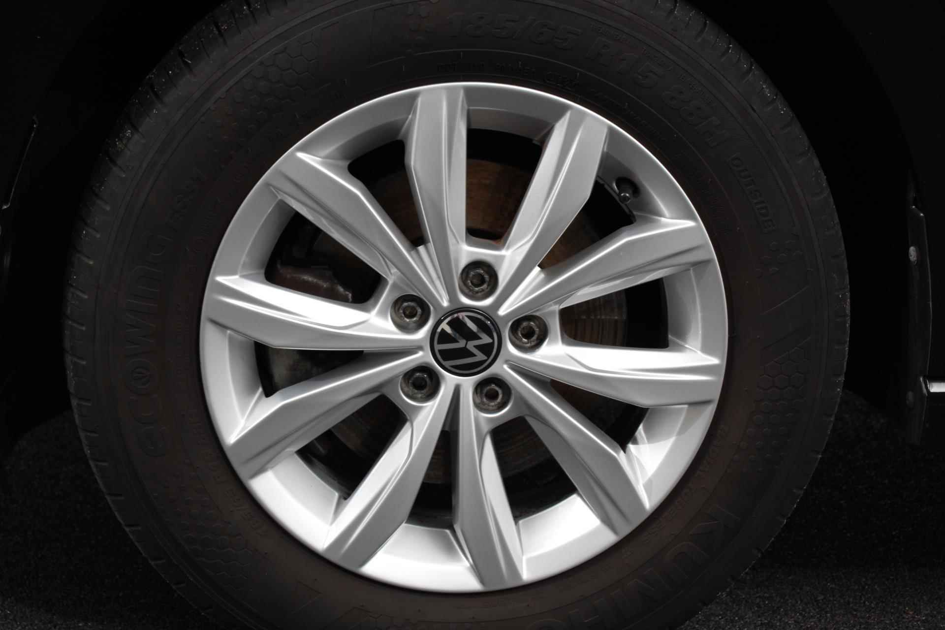Volkswagen Polo 1.0 TSI 110pk DSG Highline | Navigatie | Apple Carplay/Android auto | Afneembare trekhaak | Parkeersensoren | Adaptive Cruise Control | Verwarmbare voorstoelen | Extra getint glas | Climate Control - 25/31
