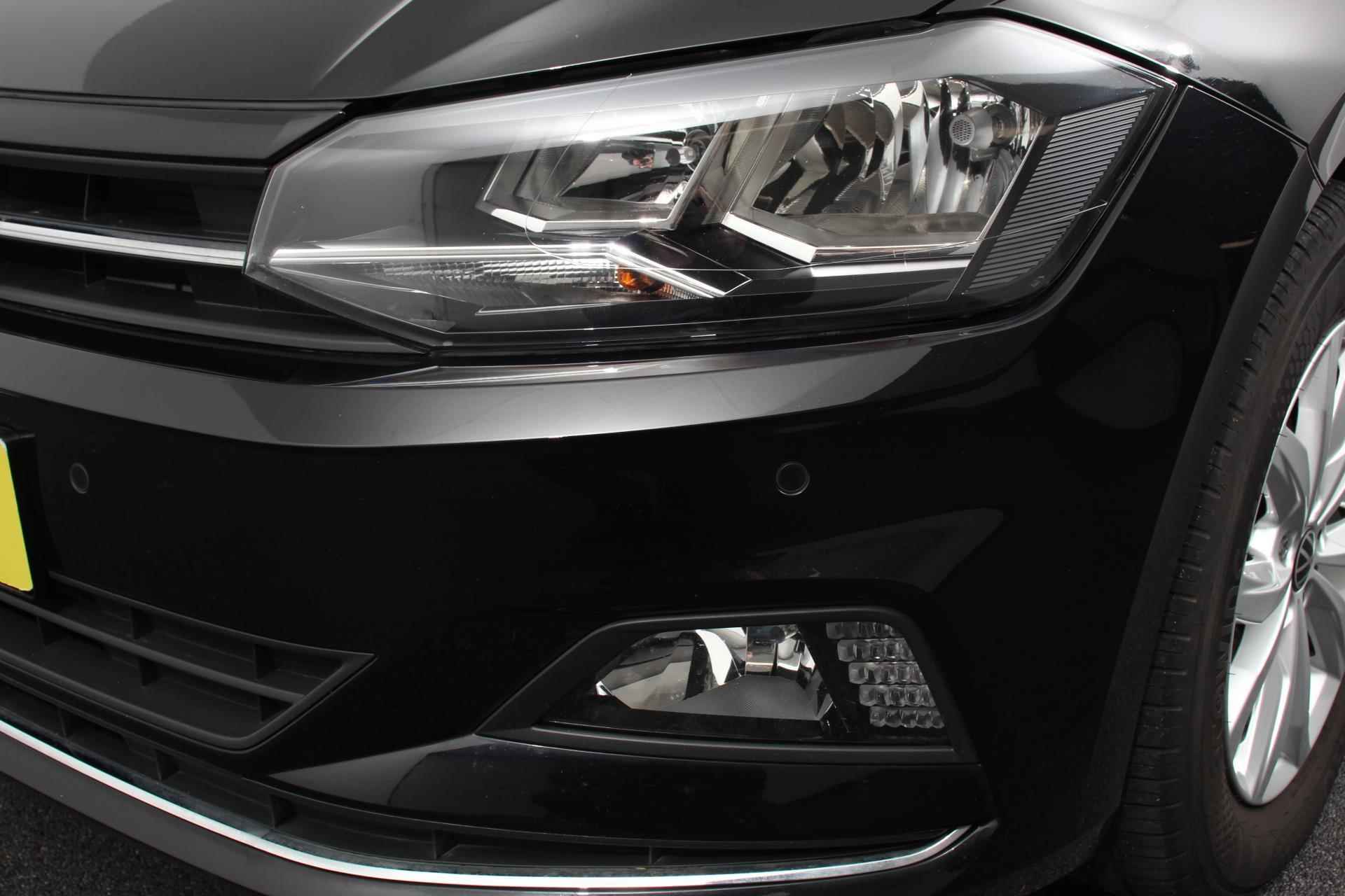Volkswagen Polo 1.0 TSI 110pk DSG Highline | Navigatie | Apple Carplay/Android auto | Afneembare trekhaak | Parkeersensoren | Adaptive Cruise Control | Verwarmbare voorstoelen | Extra getint glas | Climate Control - 27/31
