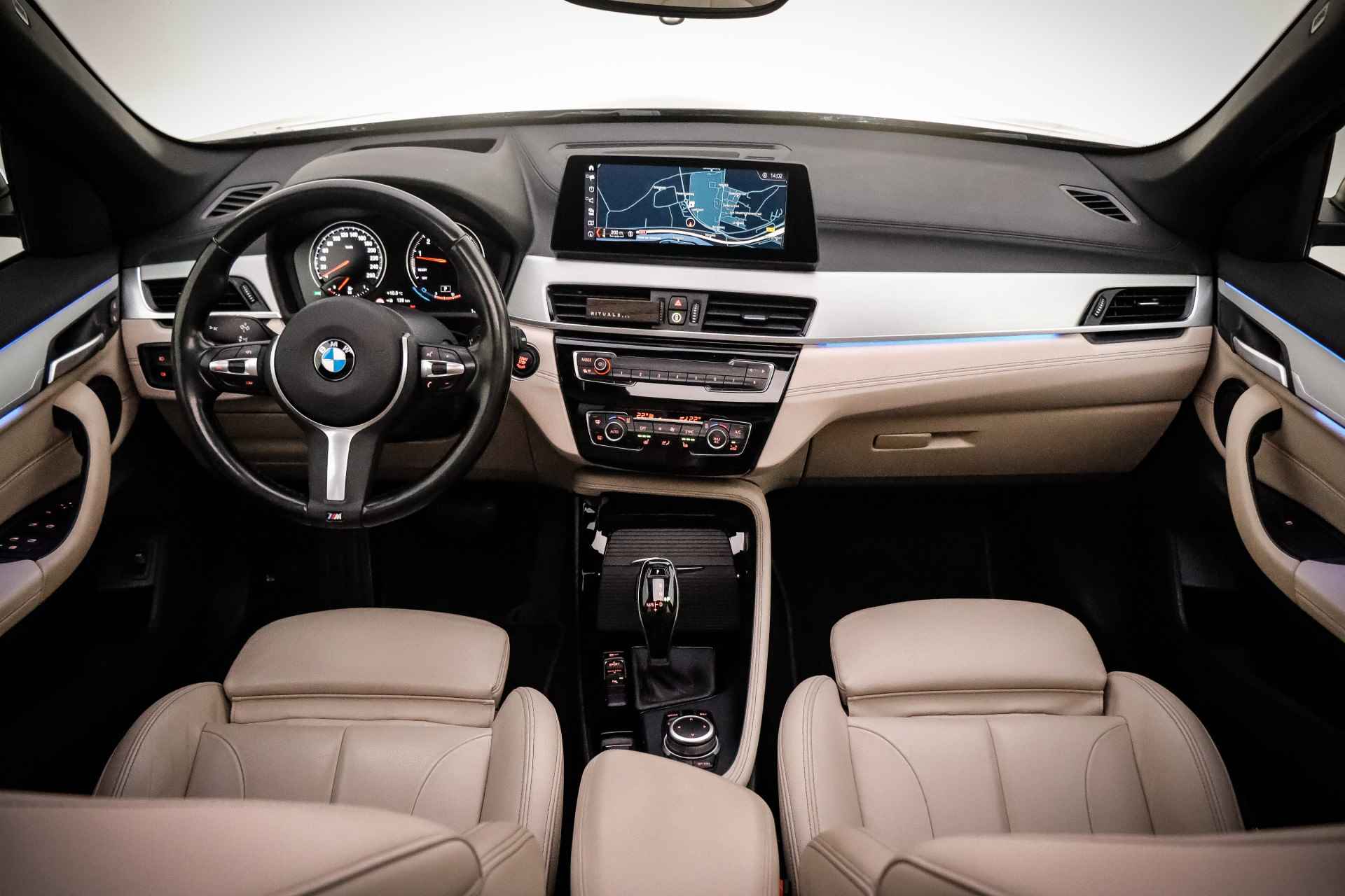 BMW X1 20iA Nw Mod.LUXURY Edition PANO/CAMERA/HEAD UP/LEDER/STOELVERW./AFN TREKHAAK/DAB/LMV 18'' - 17/31