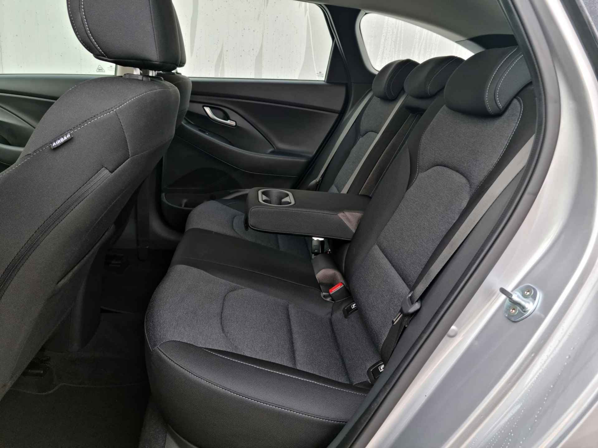 Hyundai i30 Wagon 1.0 T-GDi MHEV Comfort Smart Automaat / Private Lease Vanaf €629,- / Navigatie / Android Auto/Apple Carplay - 36/38