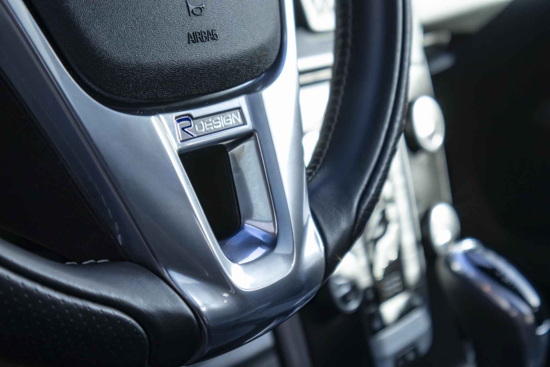 Volvo V40 T4 Automaat Business Sport | Panoramadak | Trekhaak afneembaar  |  Lederen Interieur | Parkeercamera | Park Assist voor en achter | Parkeerverwarming | Volvo on Call - 21/33