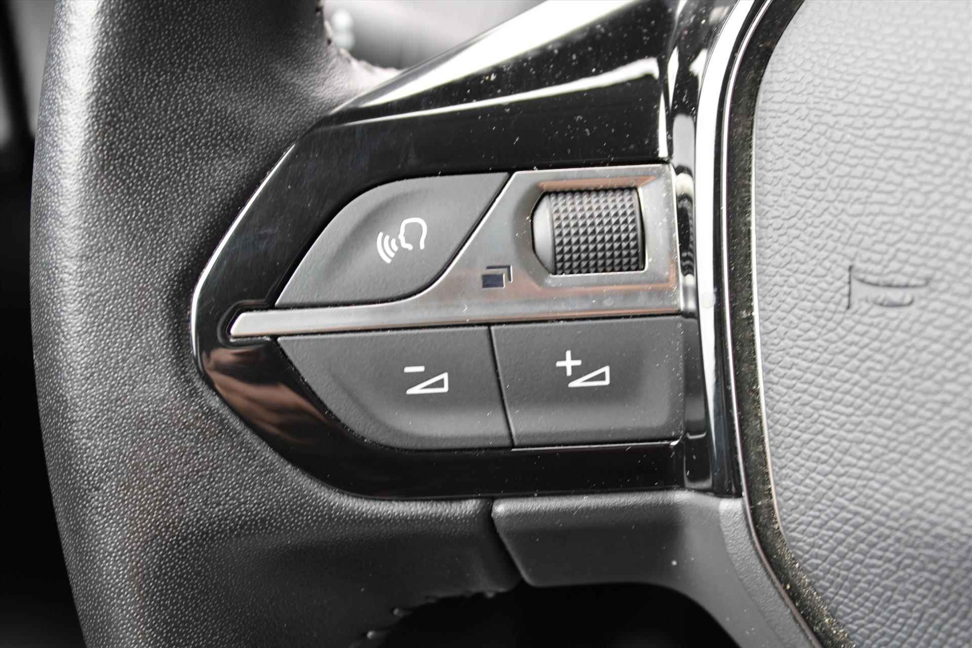 Peugeot 208 1.2 PureTech 100pk Allure Pack | Bluetooth | Cruise Control | 16" Lm Velgen | - 13/29