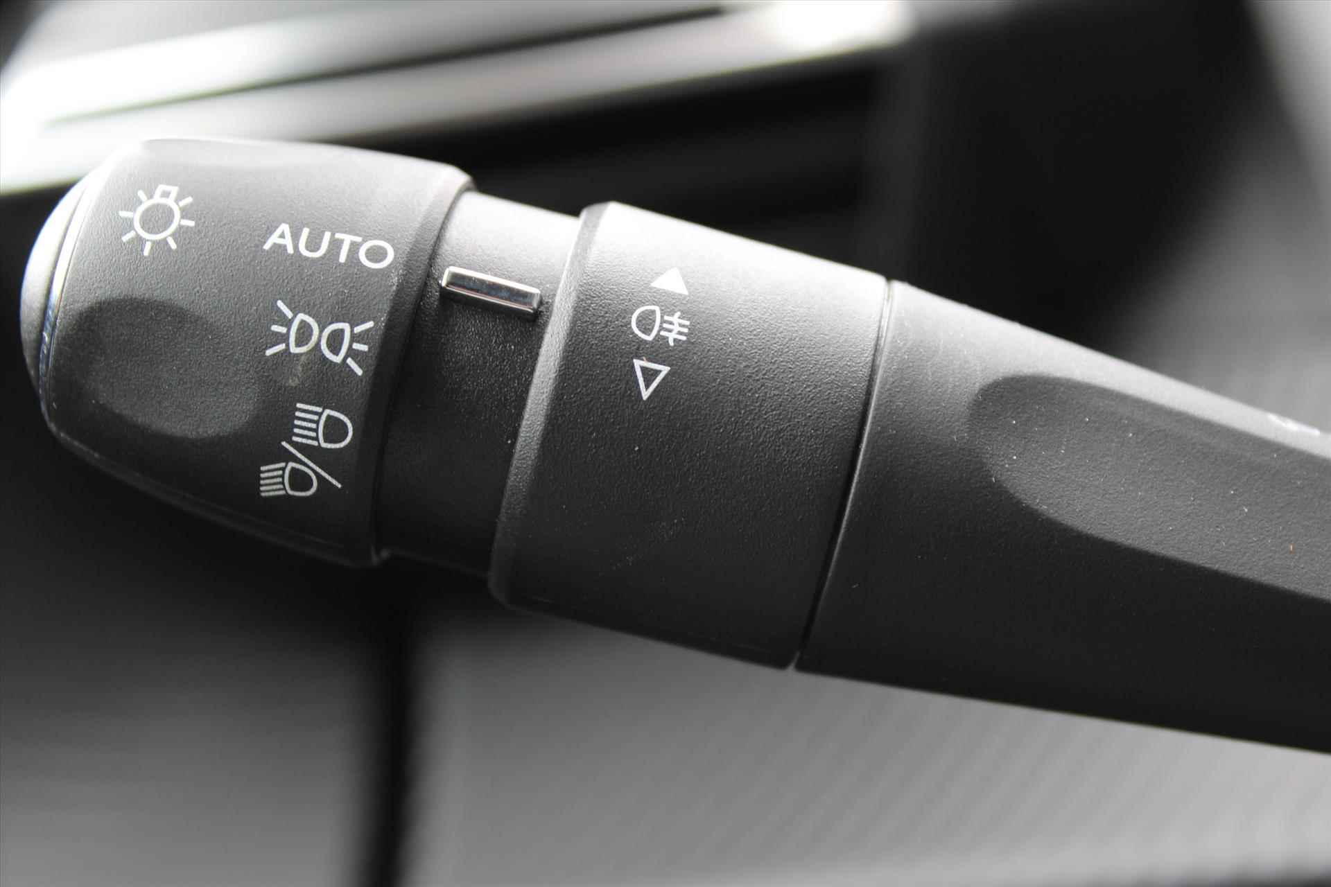 Peugeot 208 1.2 PureTech 100pk Allure Pack | Bluetooth | Cruise Control | 16" Lm Velgen | - 21/29