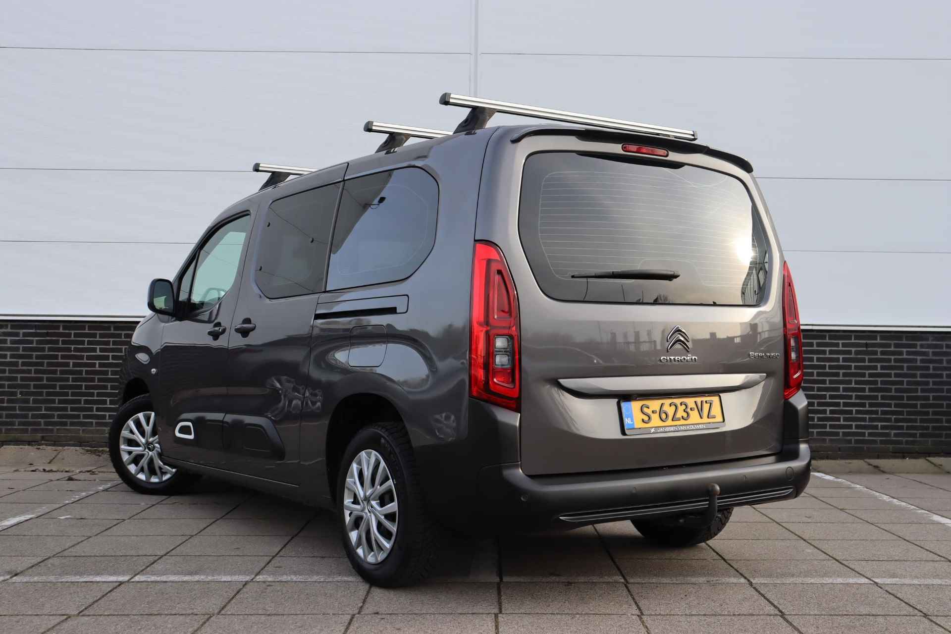 Citroen Berlingo XL 1.2 PureTech Feel *Trekhaak * Navigatie * Achteruitrijcamera - 6/44