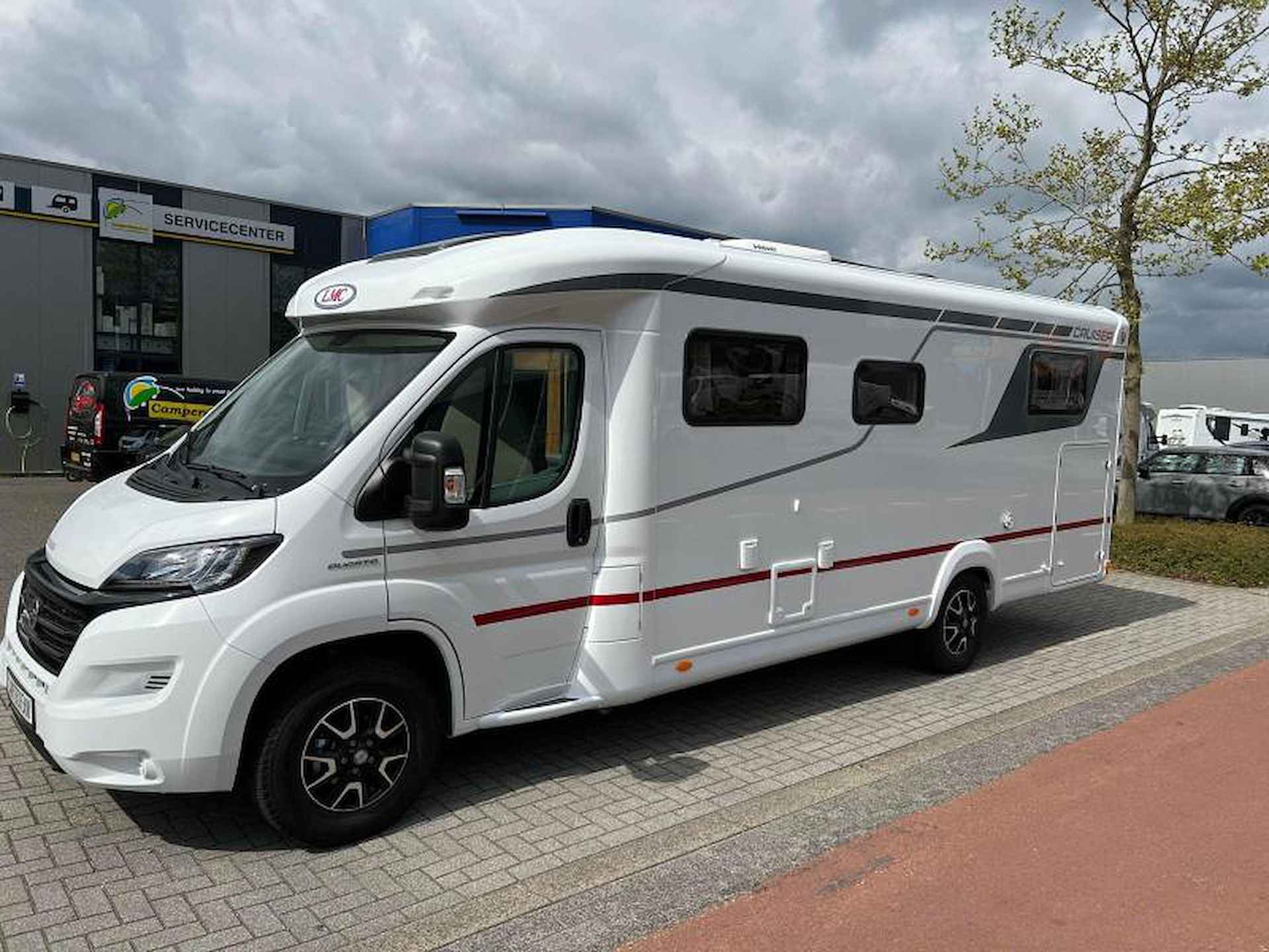 LMC Cruiser T 732 G Lengte bedden + Dakairco - 5/25