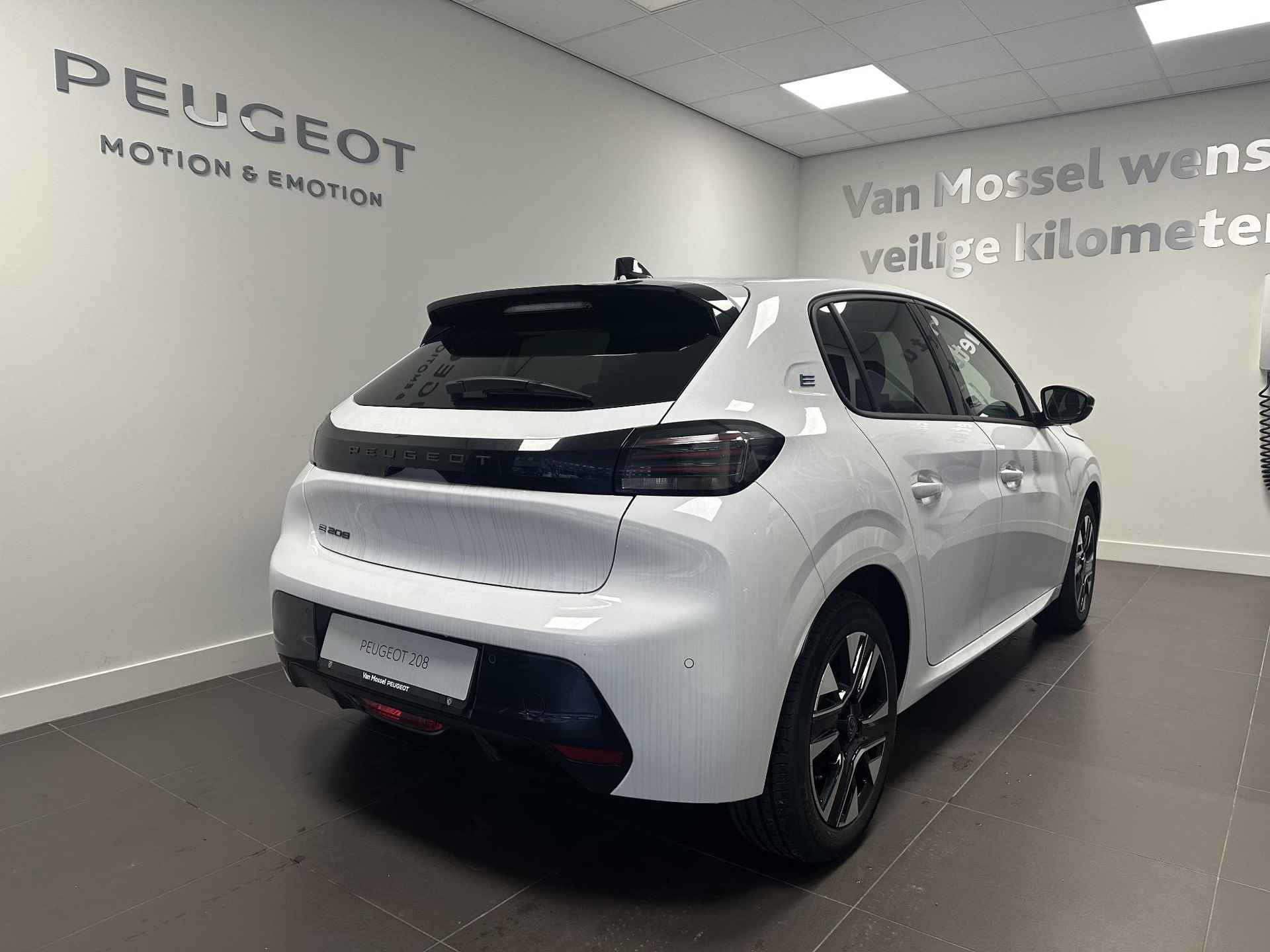 Peugeot e-208 EV Allure 50 kWh | Navigatie | Parkeerhulp achter | Apple Carplay/Android Auto | Direct leverbaar!!! | - 3/23